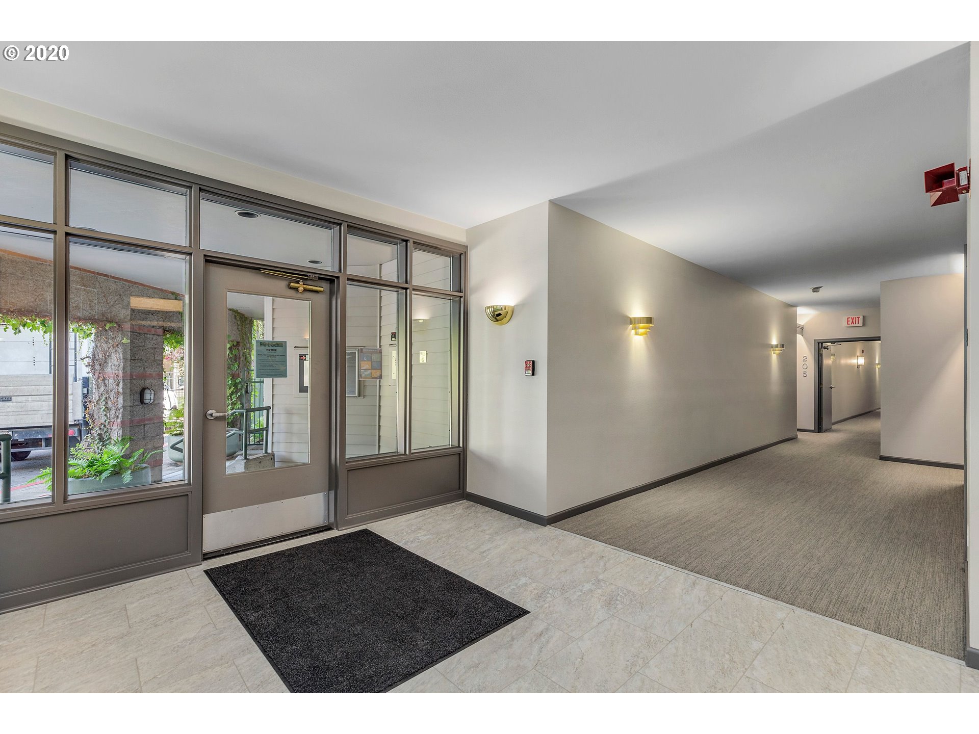 Photo #2: 21516415 Listing 