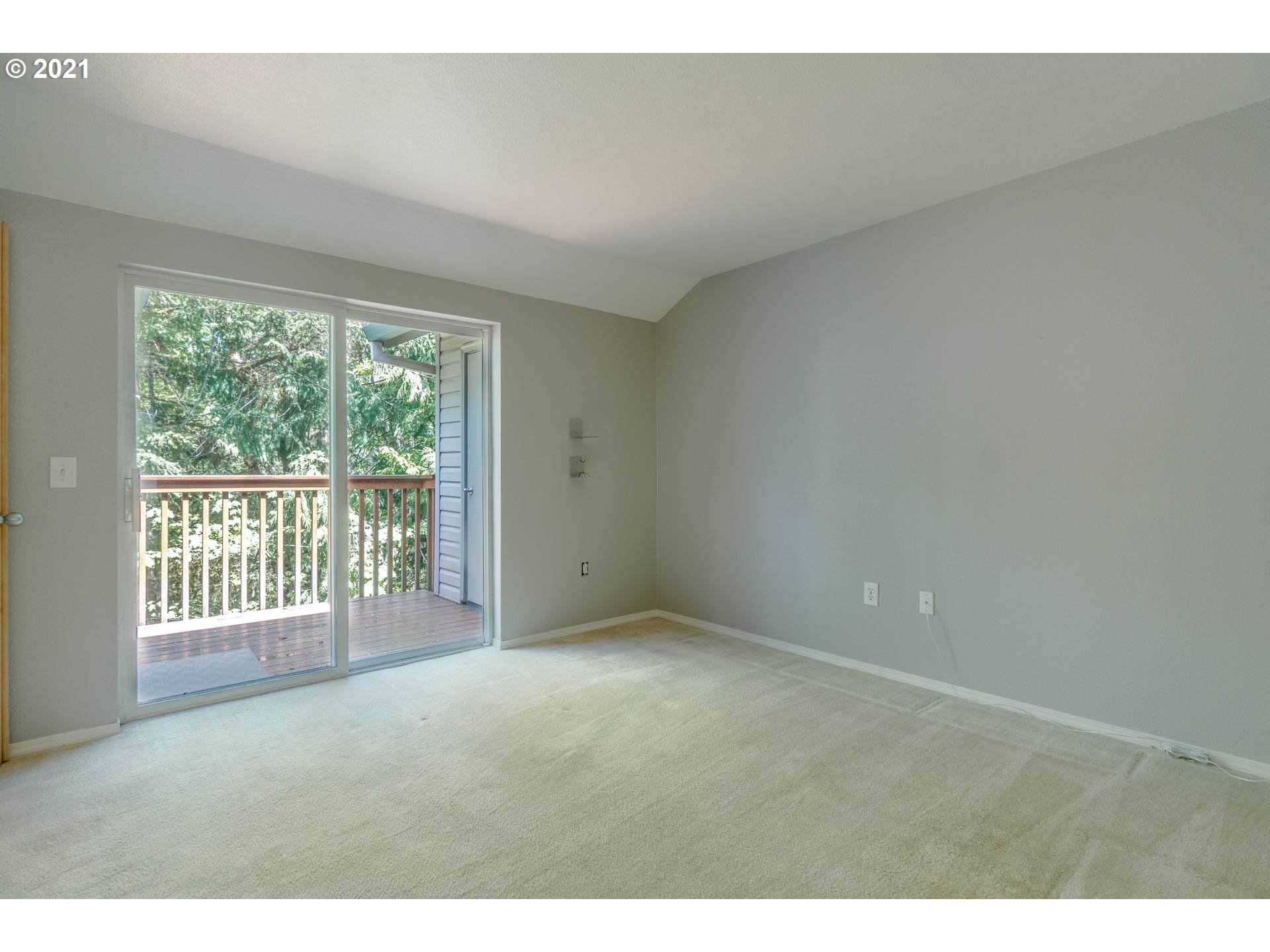 Photo #3: 21517908 Listing 