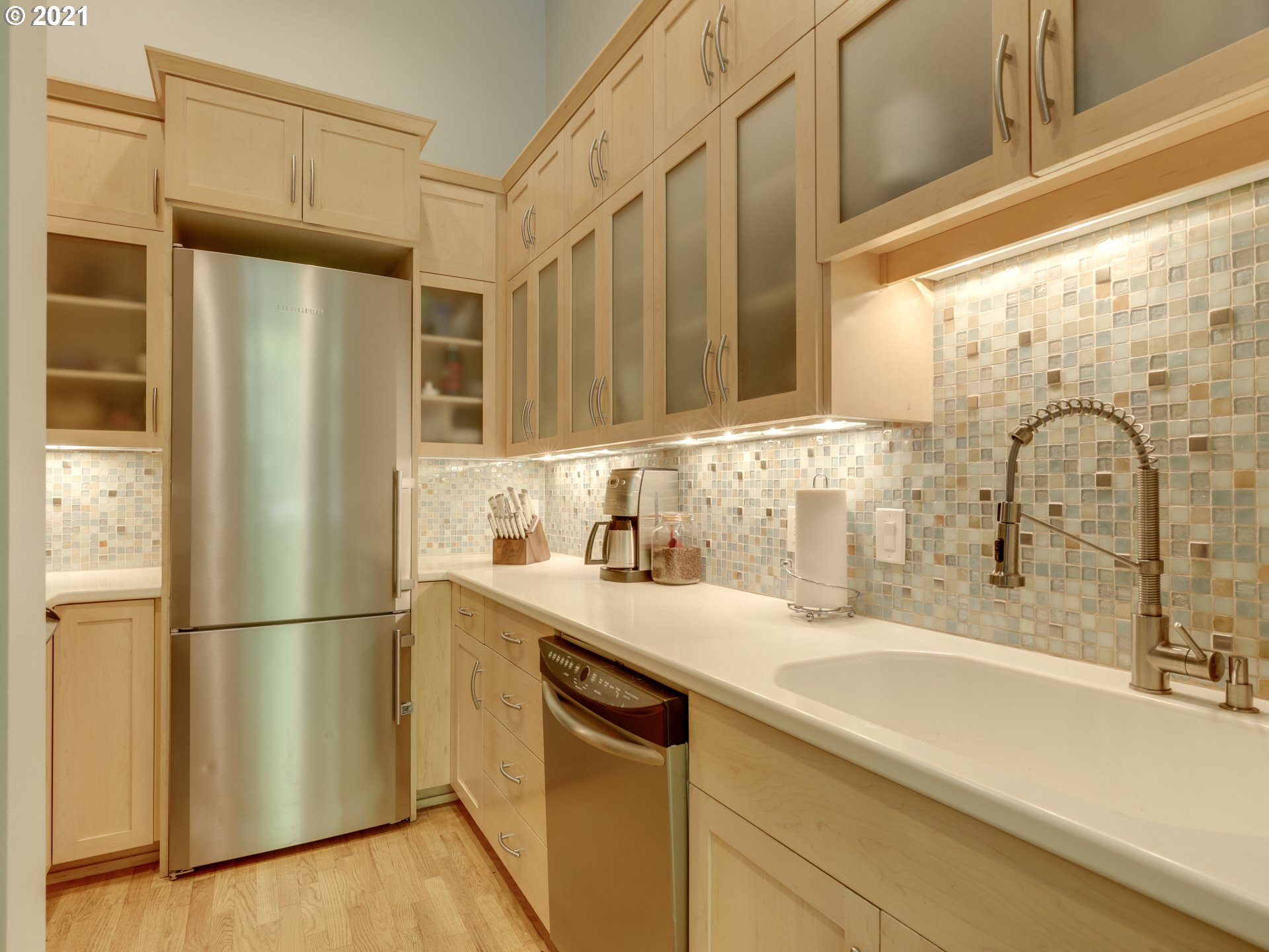 Photo #3: 21520831 Listing 