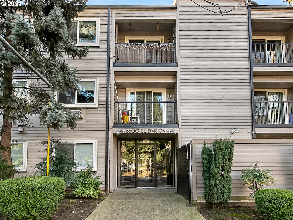 Photo #4: 21521250 Listing 