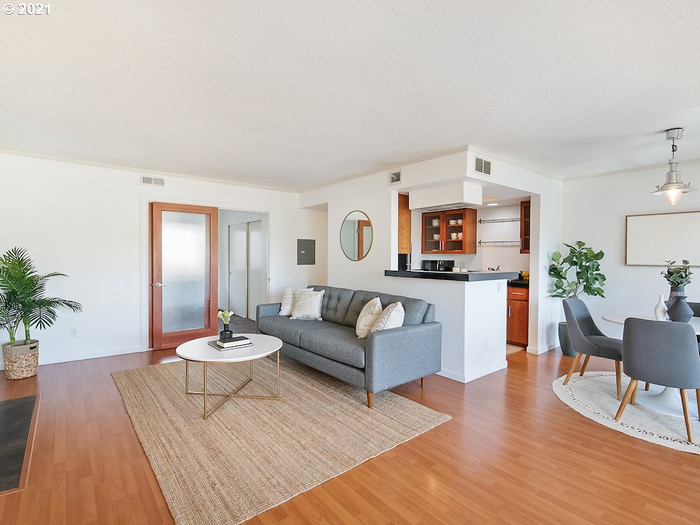 Photo #5: 21521250 Listing 