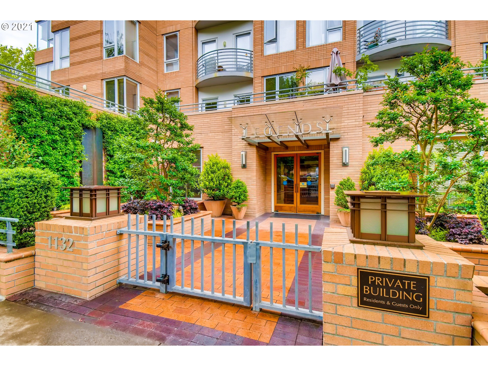 Photo #2: 21524227 Listing 