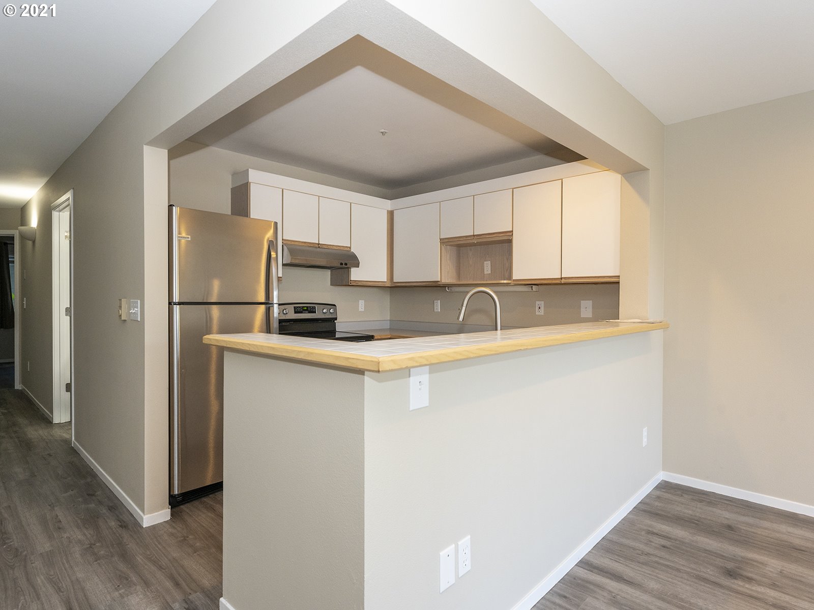 Photo #6: 21524765 Listing 