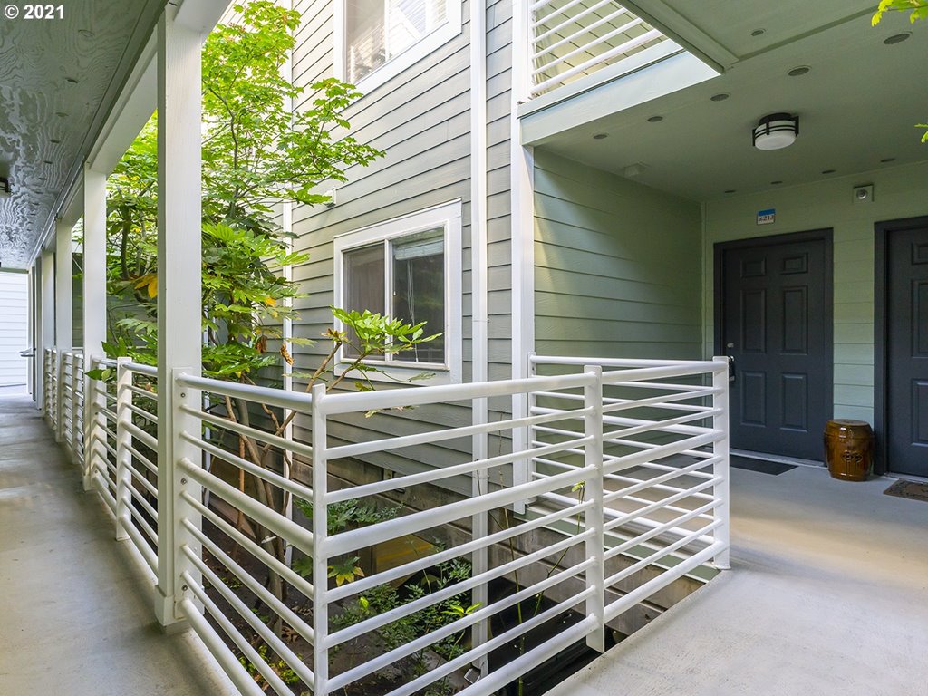 MLS: 21524765 Condo For Sale