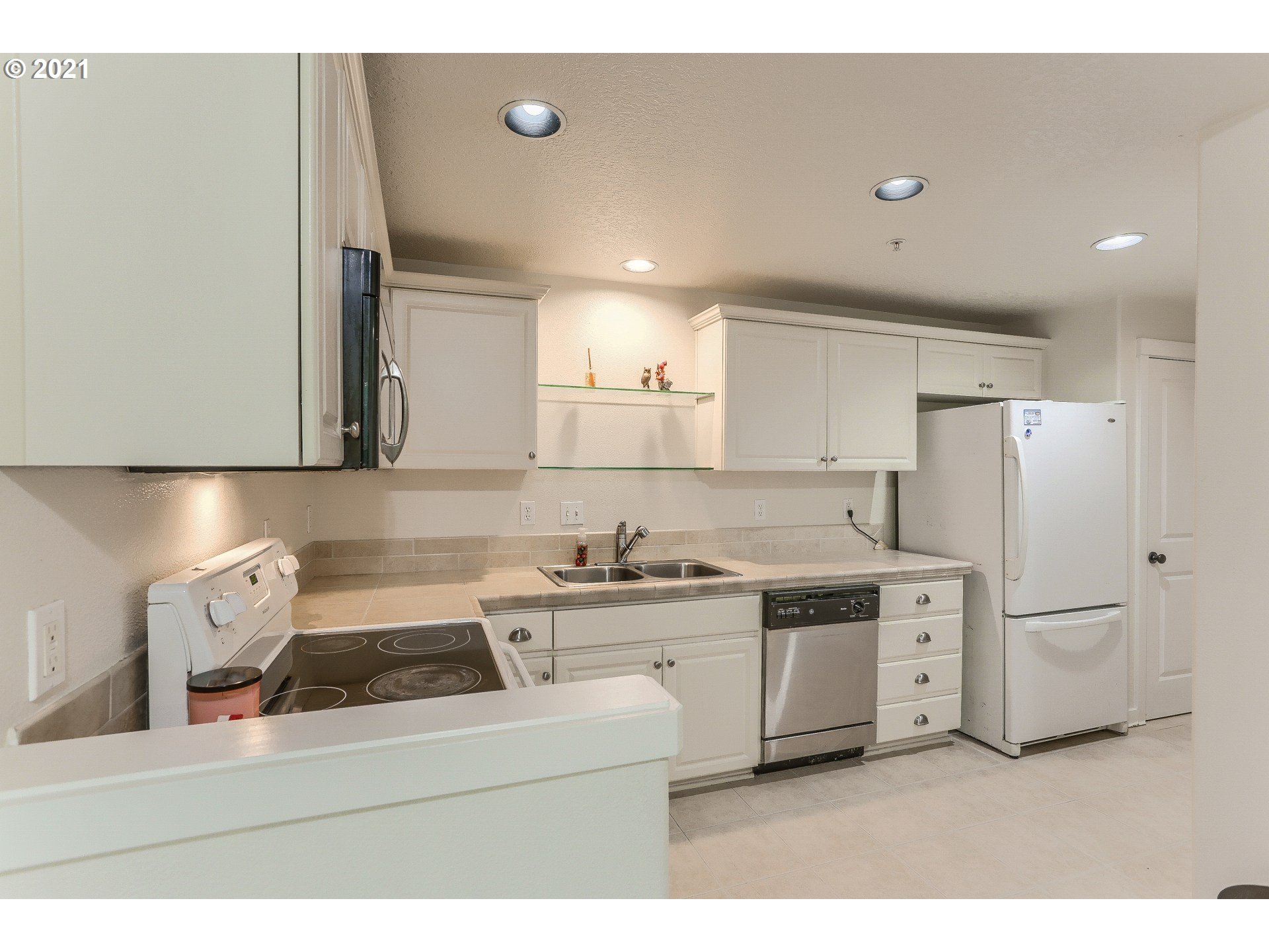 Photo #4: 21526199 Listing 