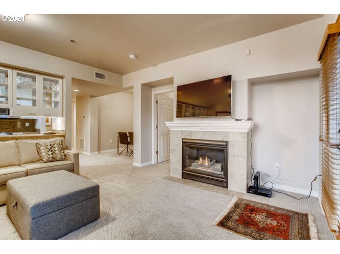 Photo #4: 21526899 Listing 