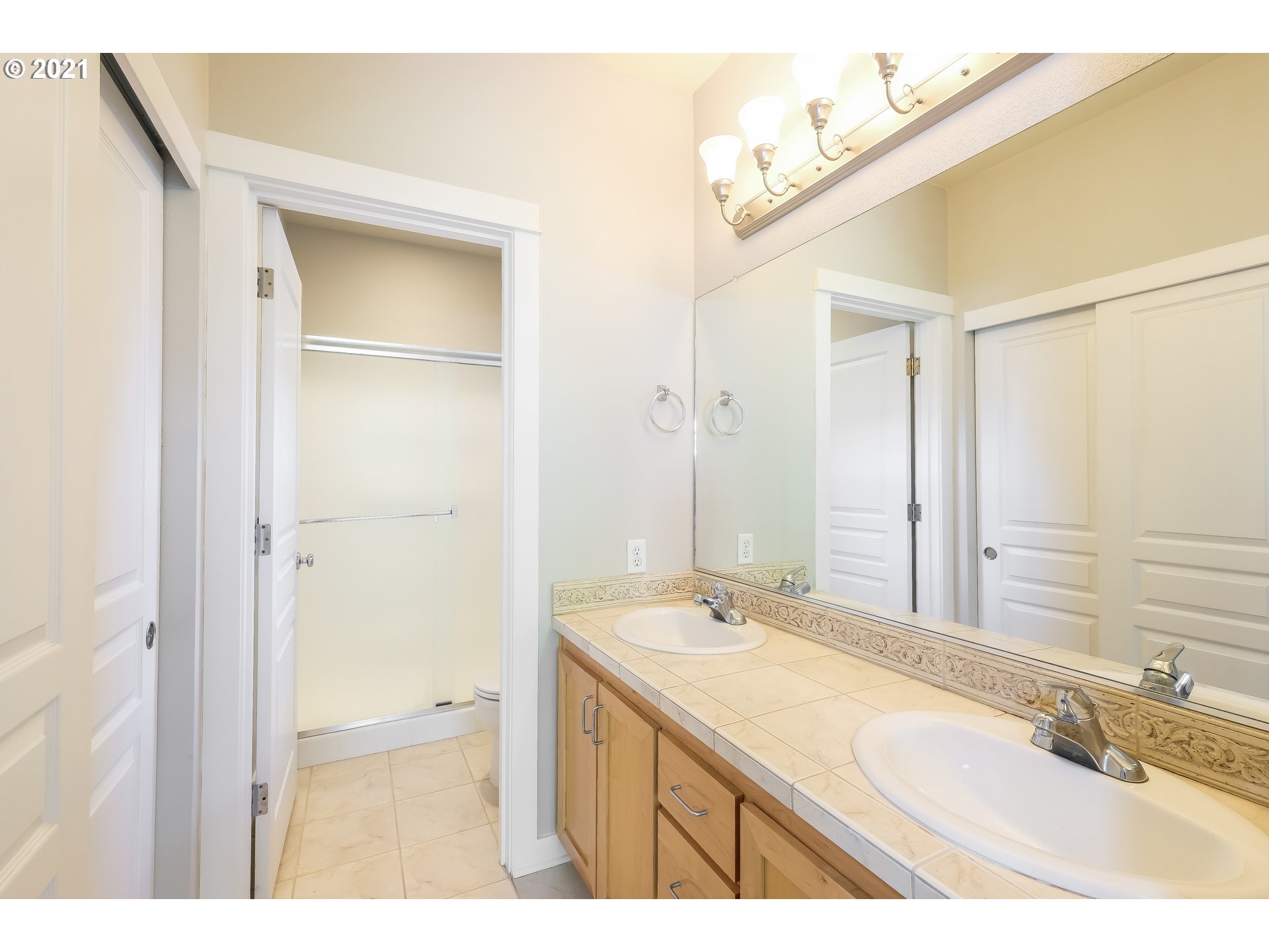 Photo #4: 21529931 Listing 