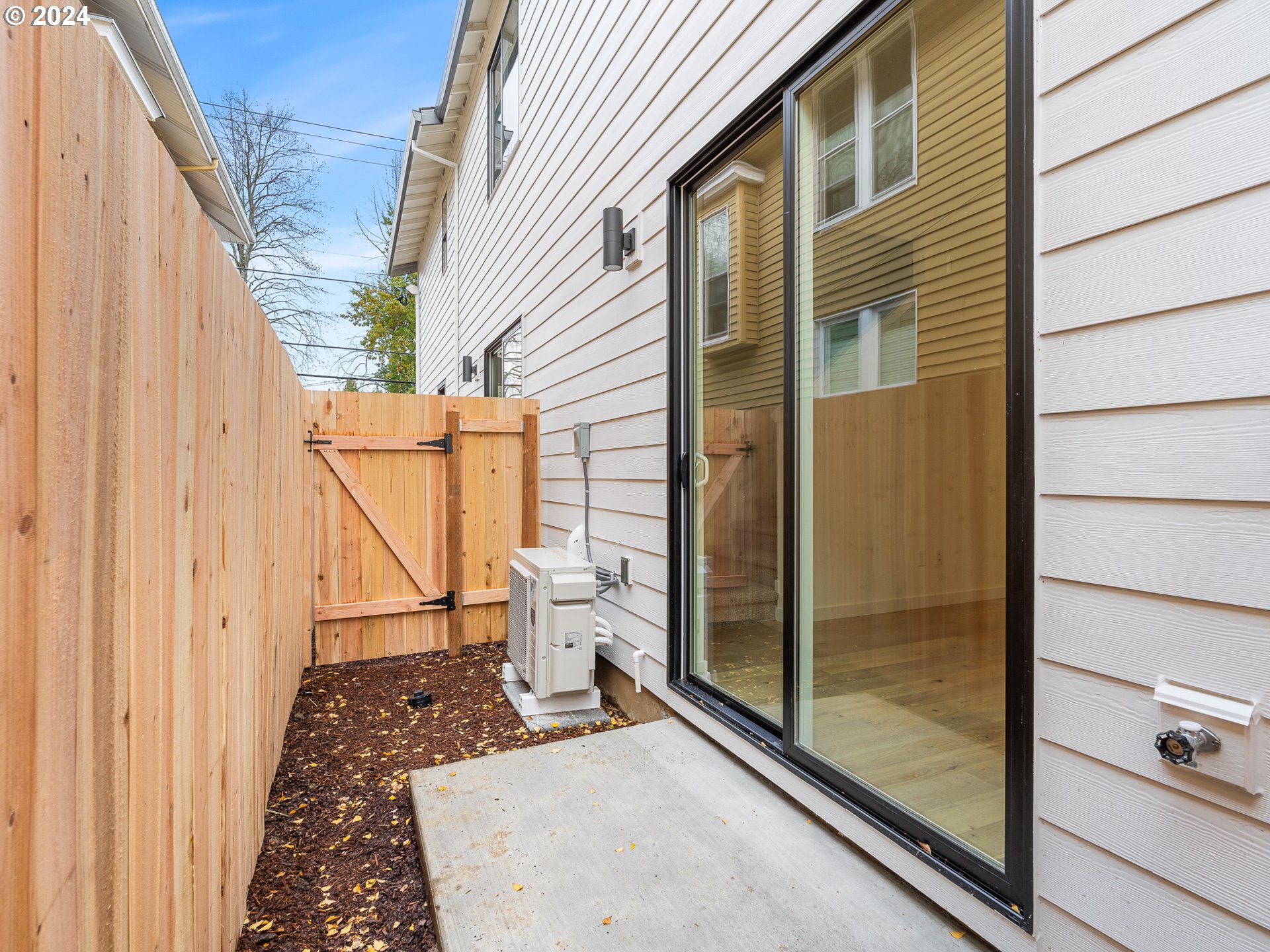 Photo #7: 215299314 Listing: Photo #7