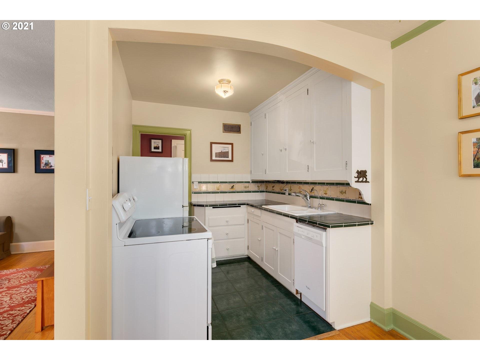 Photo #3: 21532323 Listing 