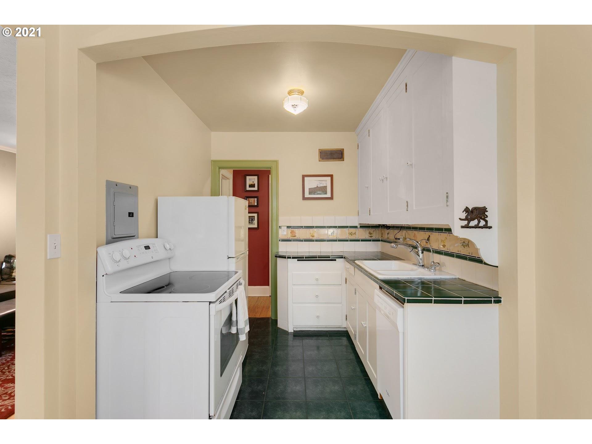 Photo #4: 21532323 Listing 