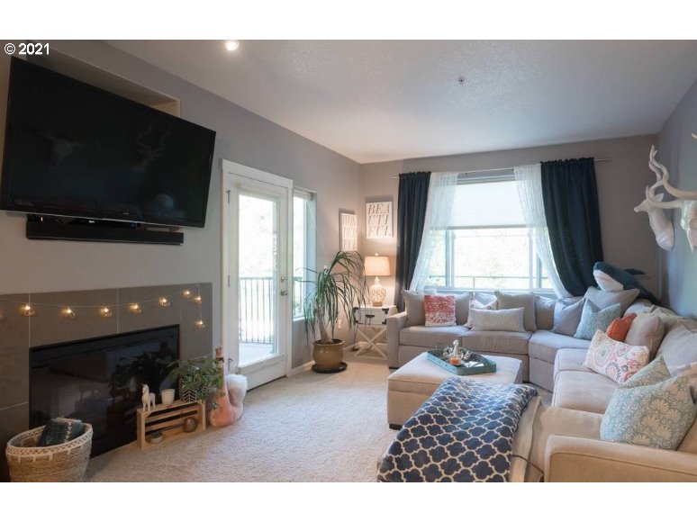 Photo #4: 21532421 Listing 