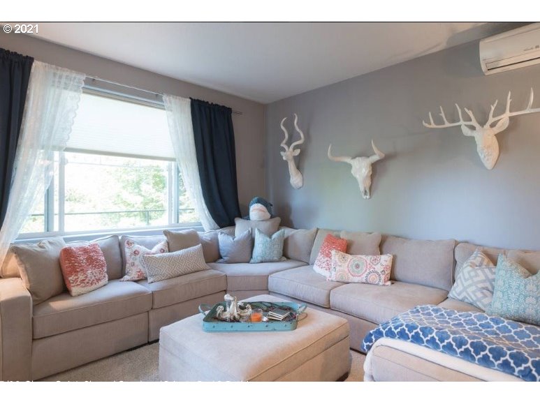 Photo #5: 21532421 Listing 