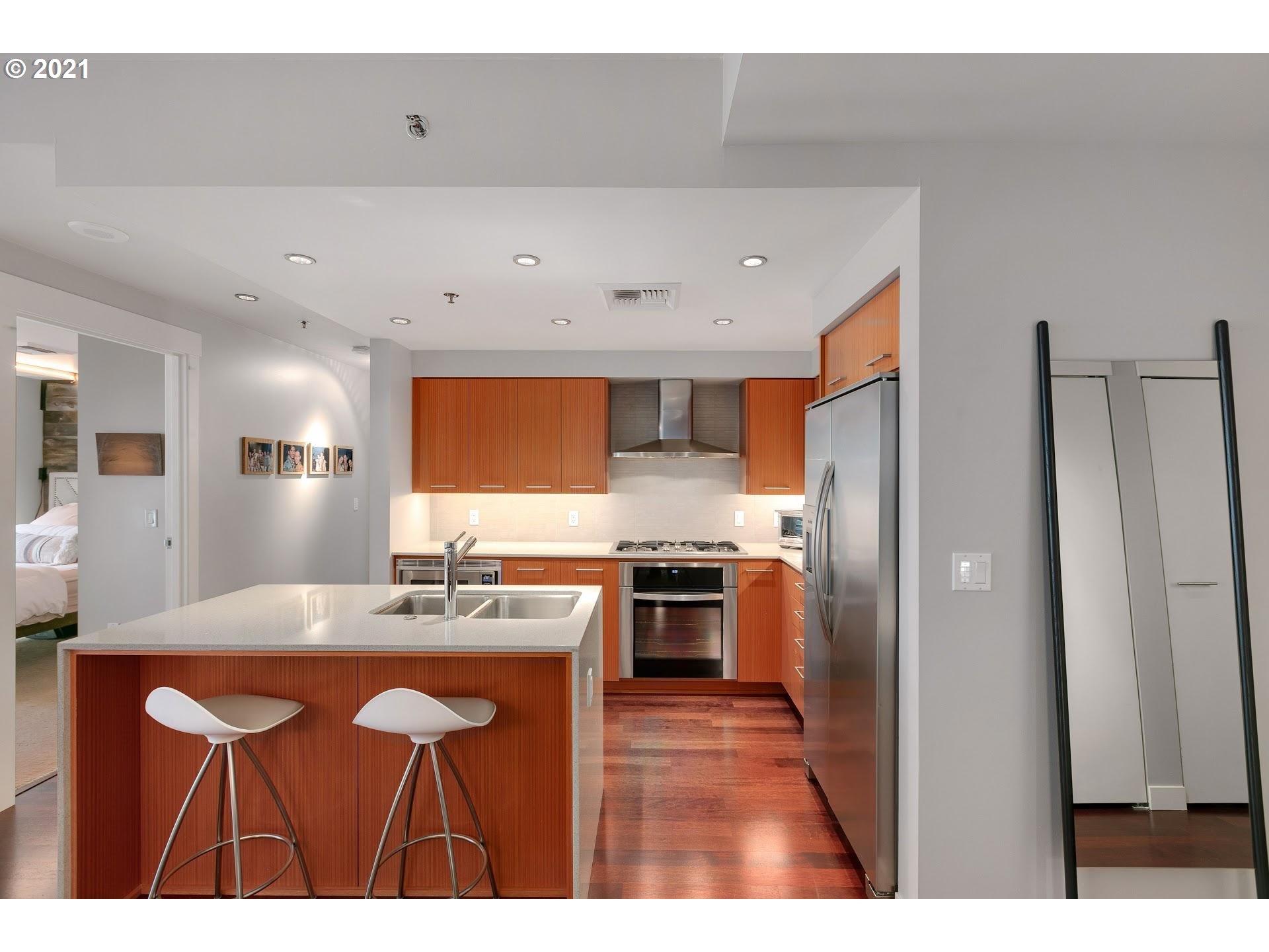 Photo #5: 21533175 Listing 
