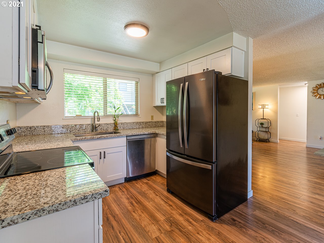 Photo #4: 21533949 Listing 