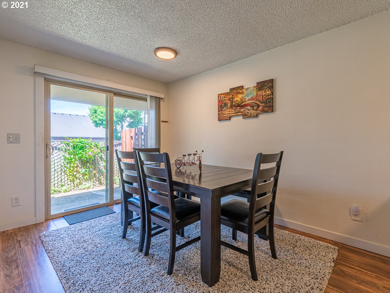 Photo #2: 21533949 Listing 