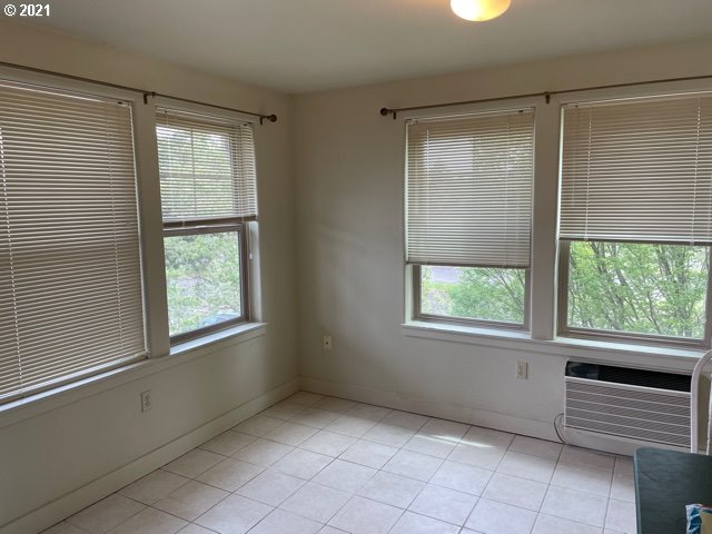 Photo #5: 21533973 Listing 