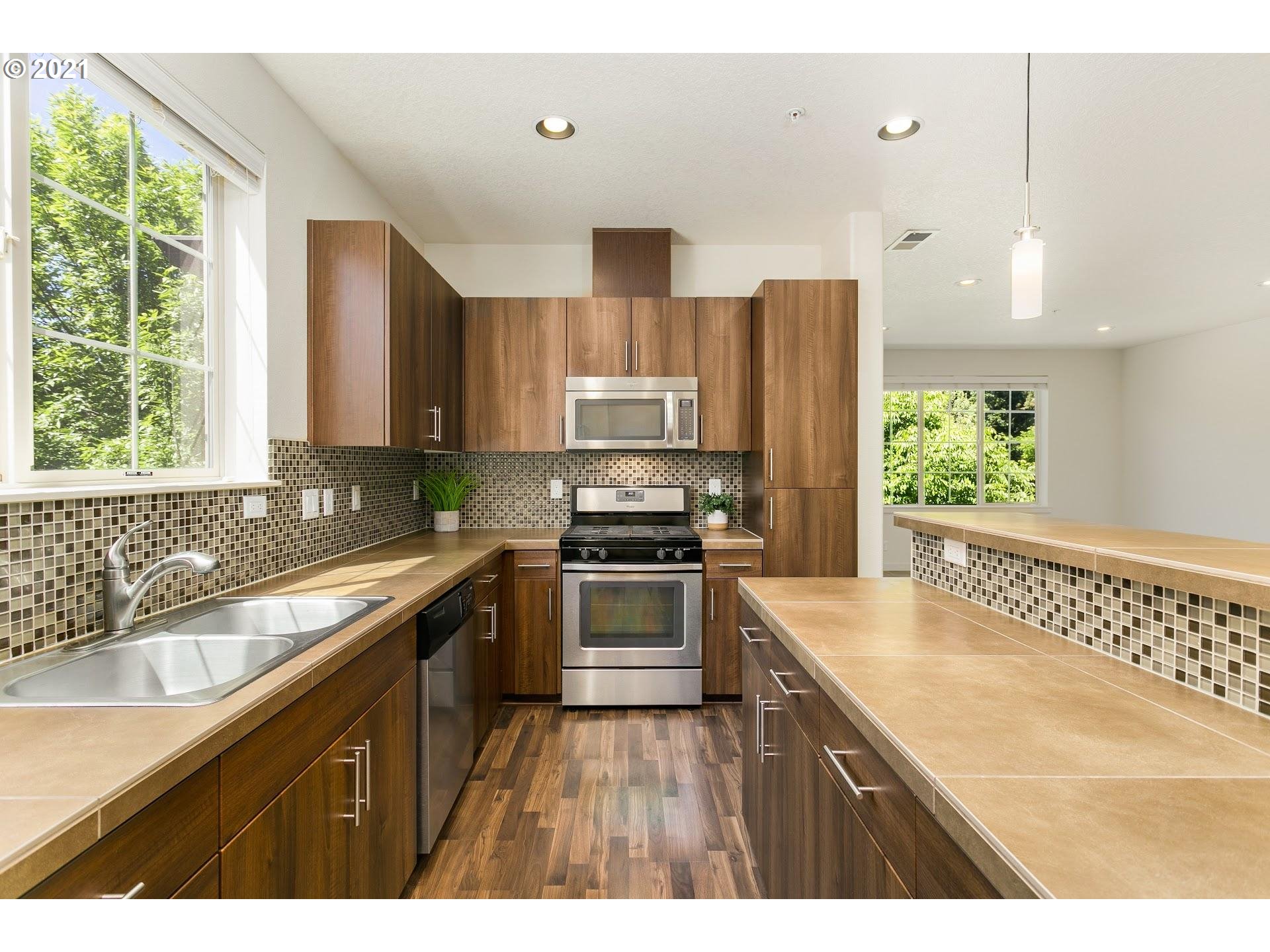 Photo #4: 21536474 Listing 