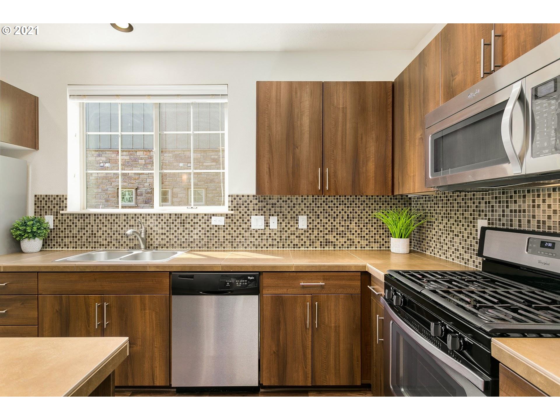 Photo #5: 21536474 Listing 