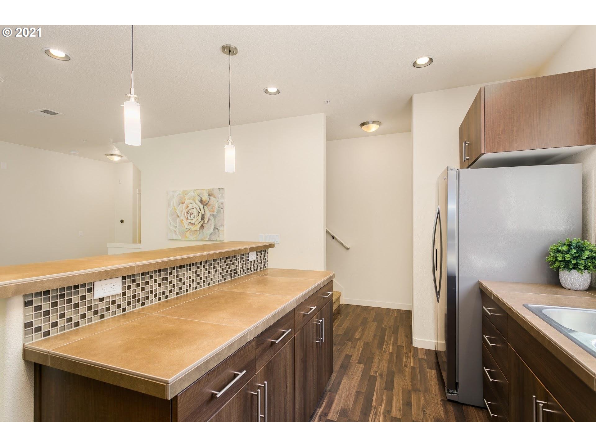 Photo #6: 21536474 Listing 