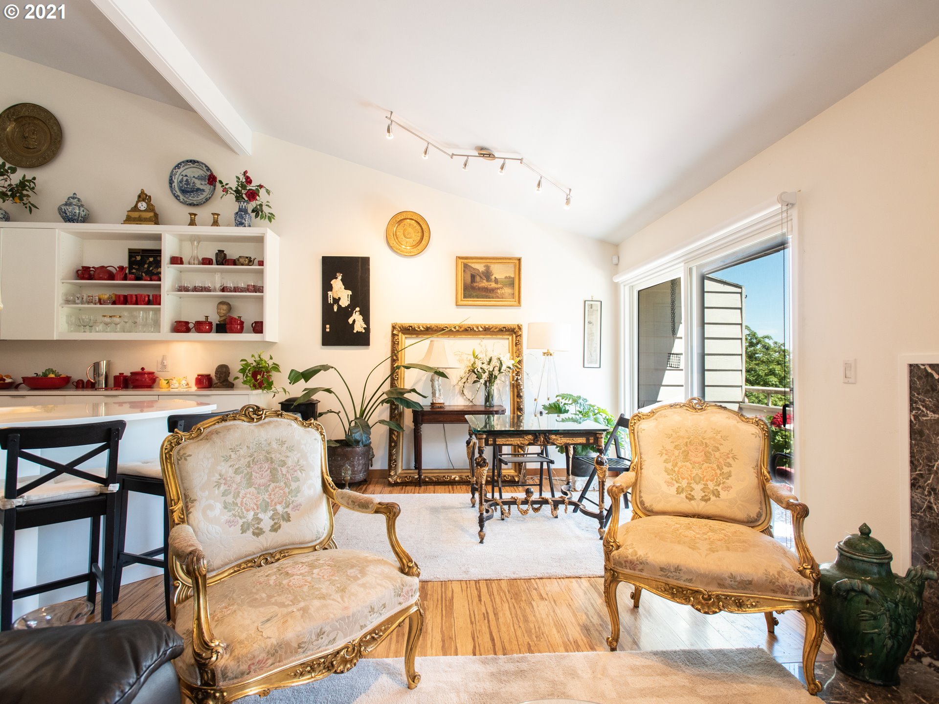 Photo #5: 21538520 Listing 