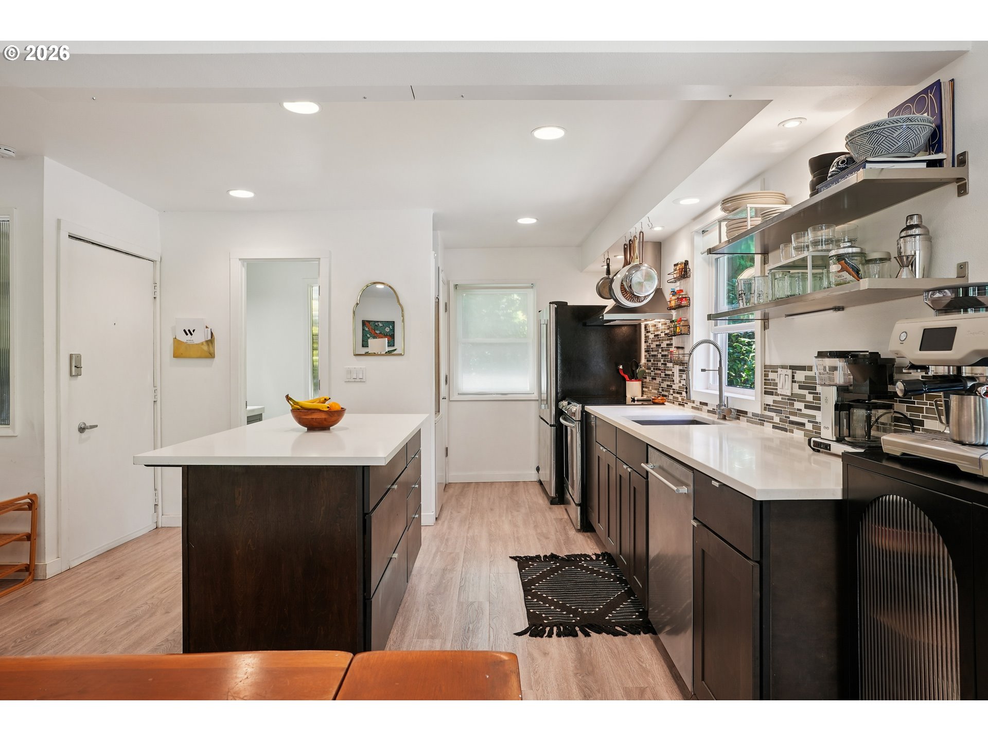 Photo #8: 215385451 Listing: Photo #8