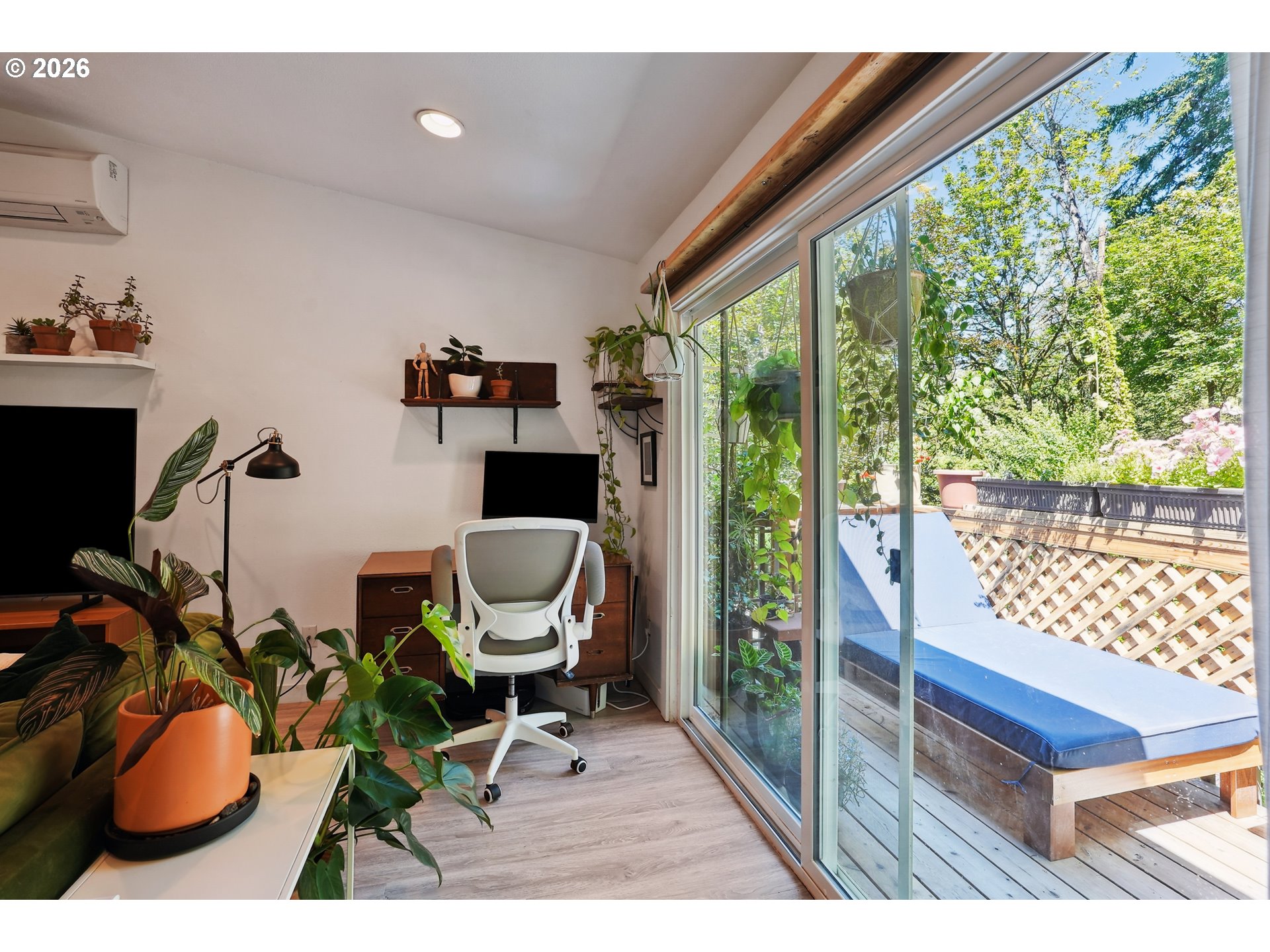 Photo #10: 215385451 Listing: Photo #10