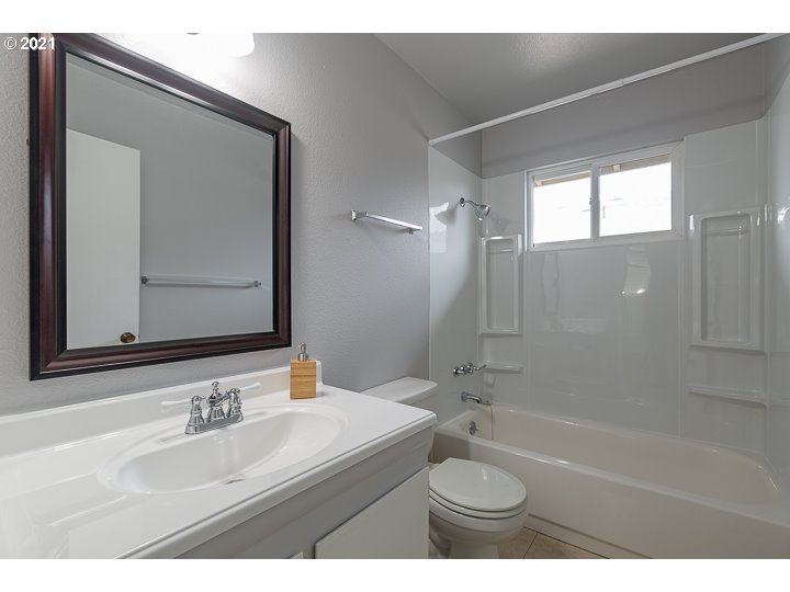 Photo #2: 21542409 Listing 