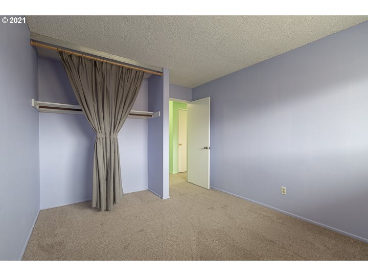 Photo #5: 21542409 Listing 