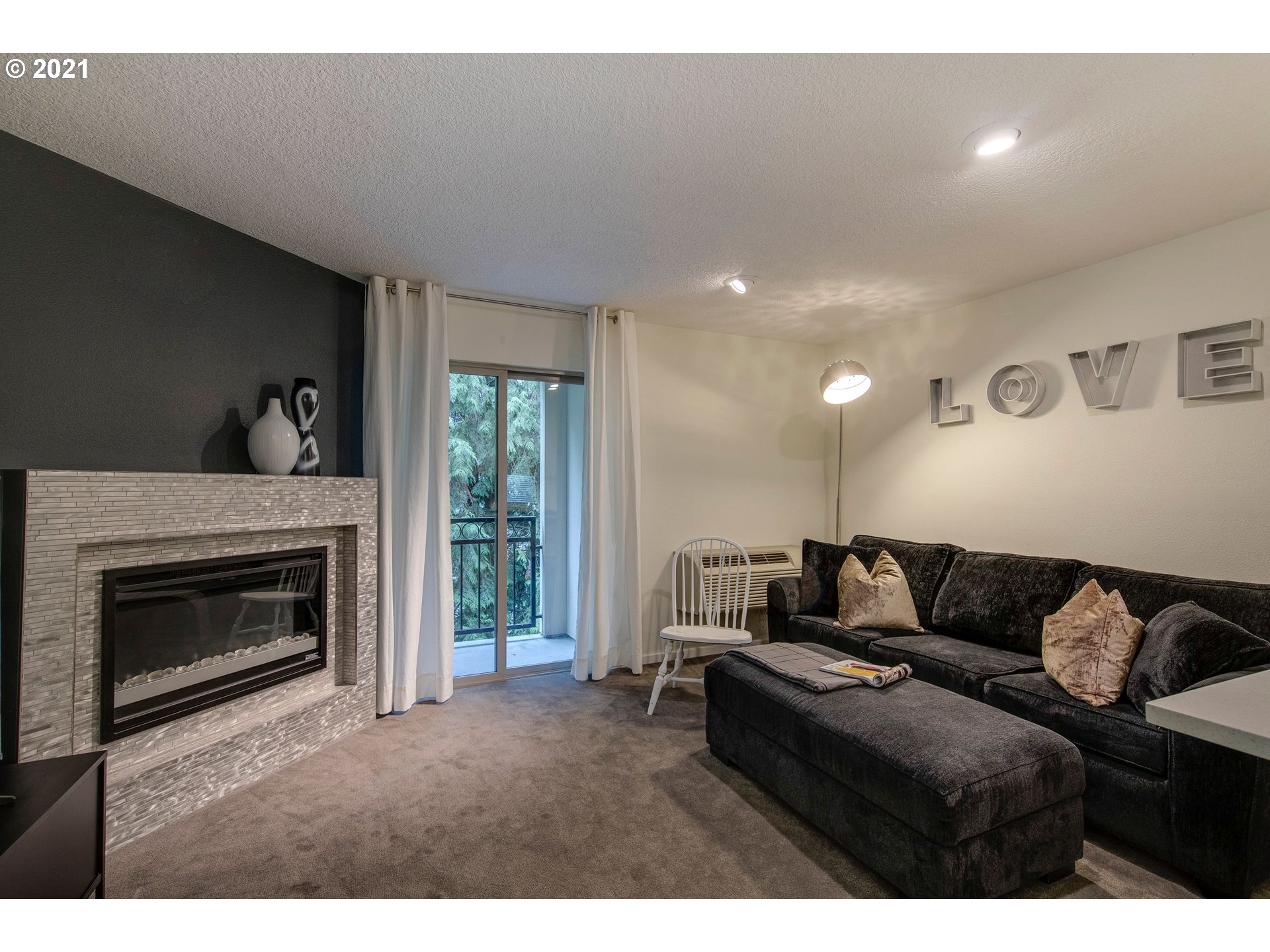 Photo #5: 21544202 Listing 