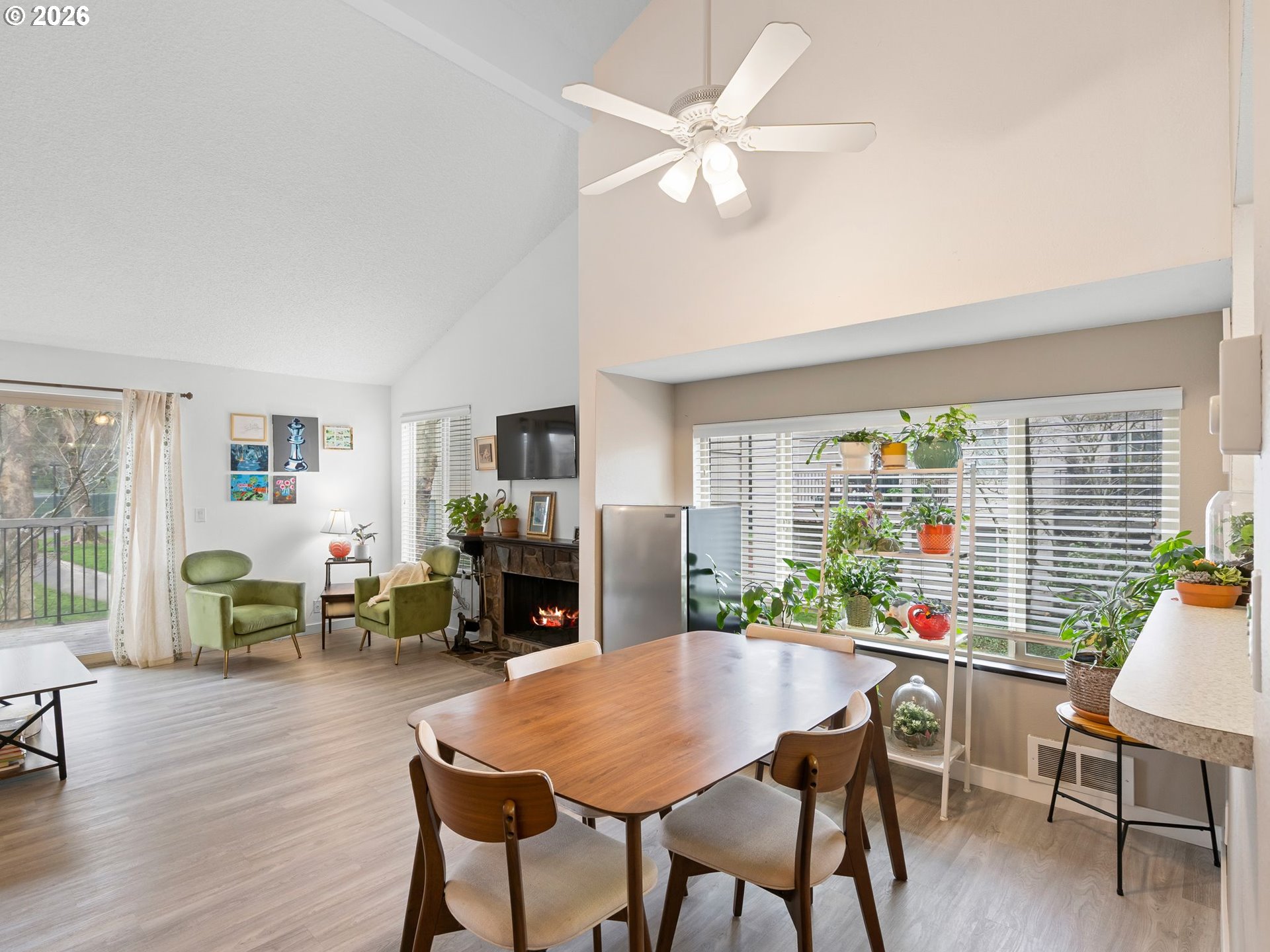 Photo #16: 215470320 Listing: Photo #16