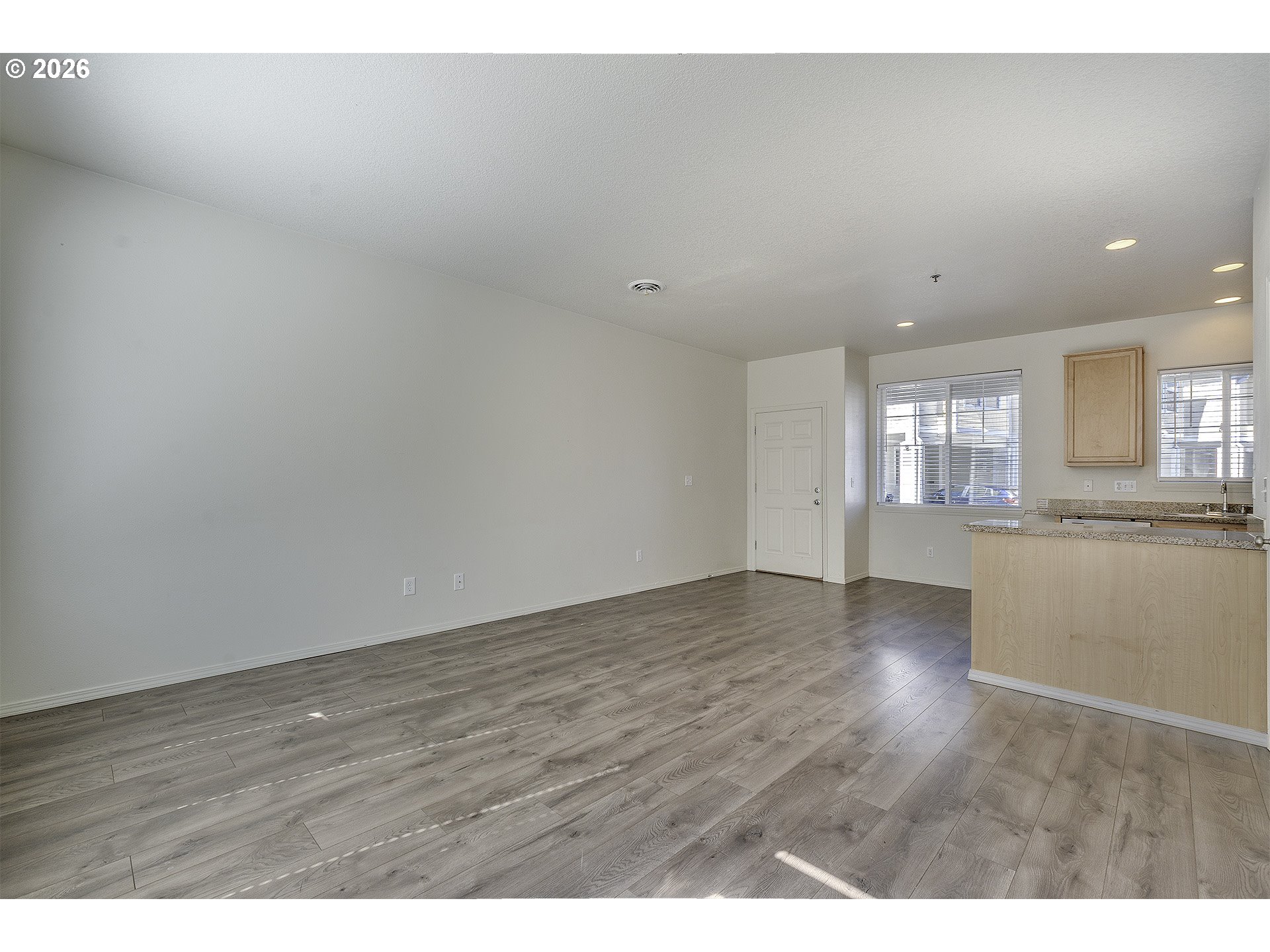 Photo #12: 215478298 Listing: Photo #12