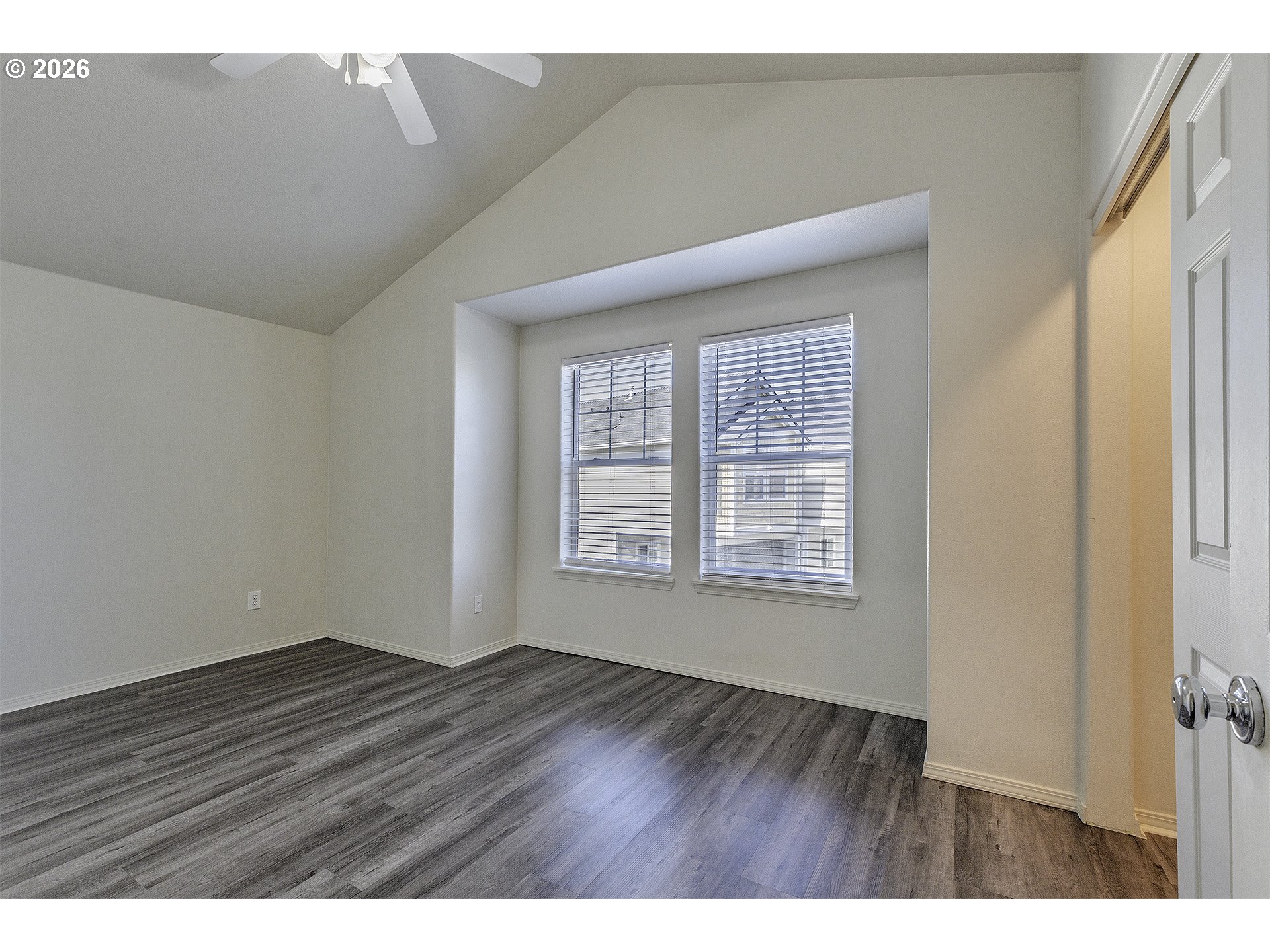 Photo #14: 215478298 Listing: Photo #14