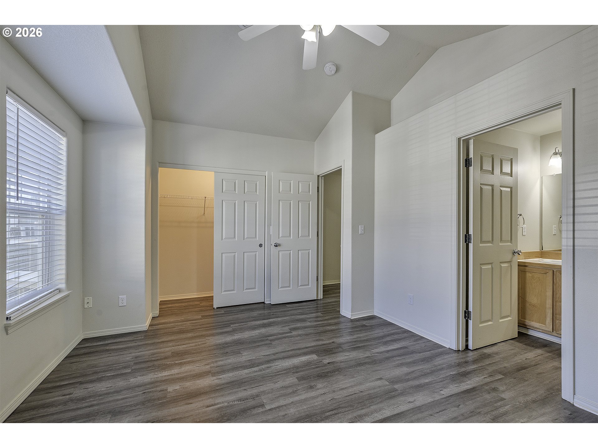 Photo #15: 215478298 Listing: Photo #15