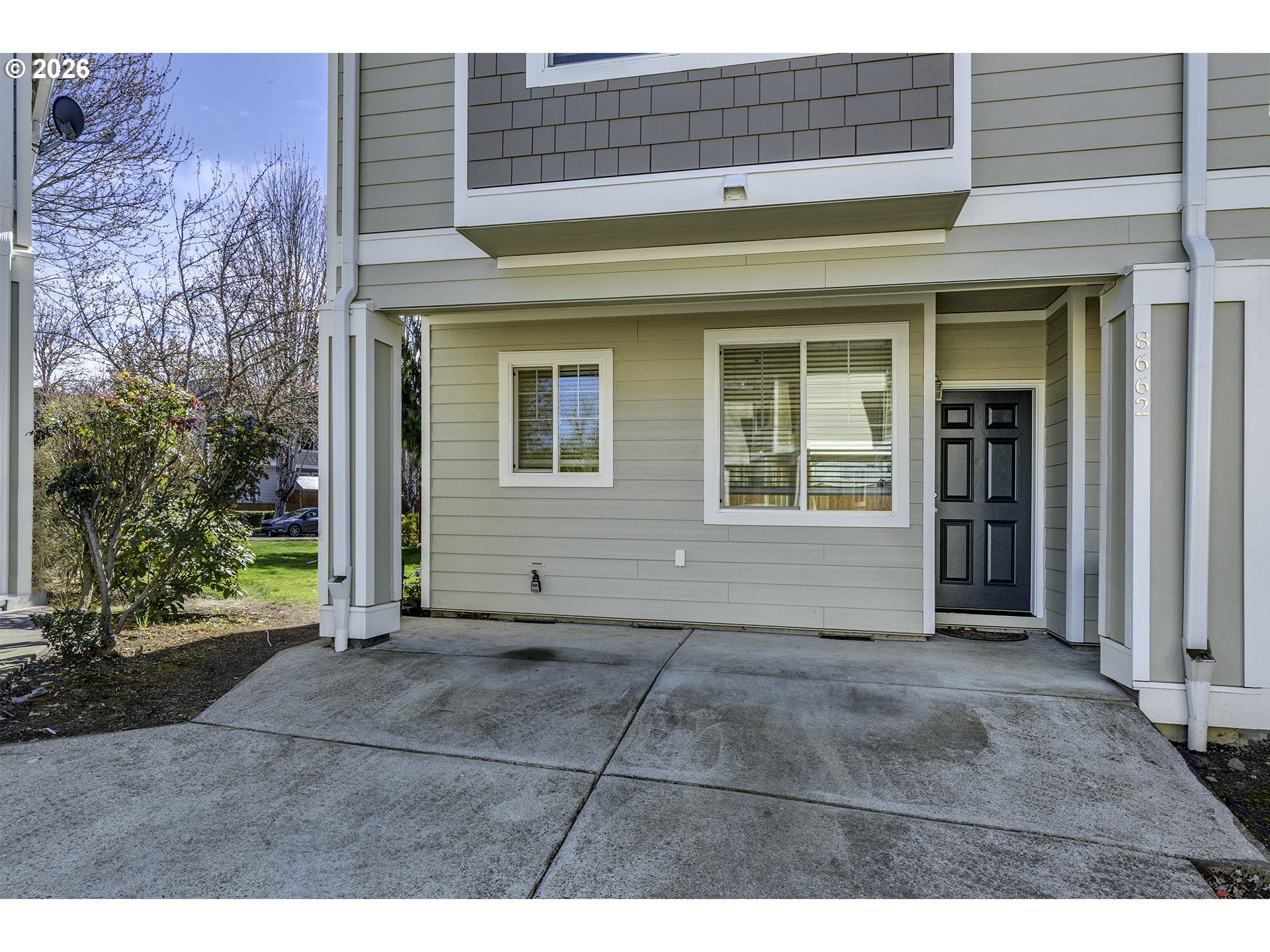 Photo #2: 215478298 Listing: Photo #2