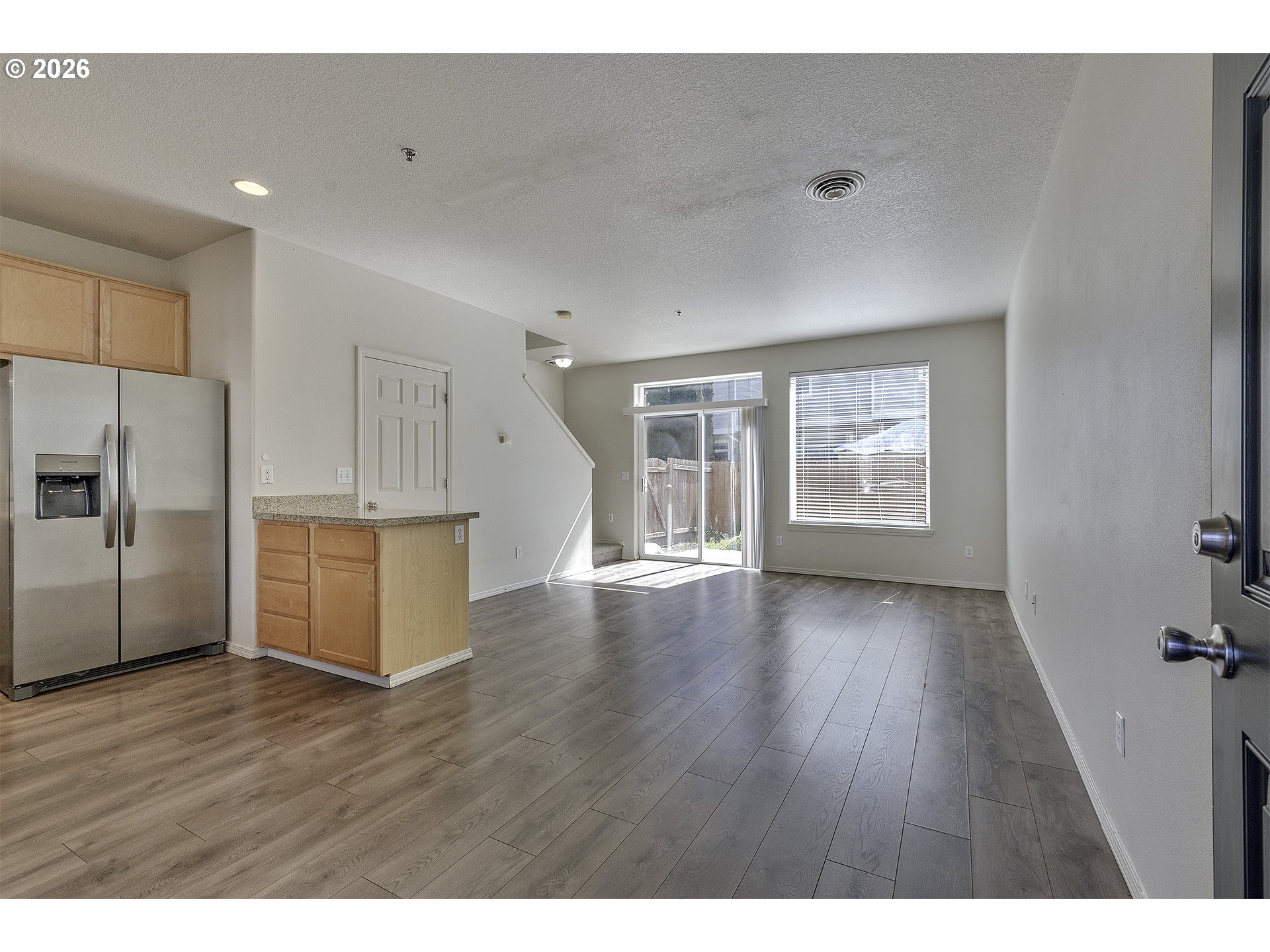 Photo #3: 215478298 Listing: Photo #3