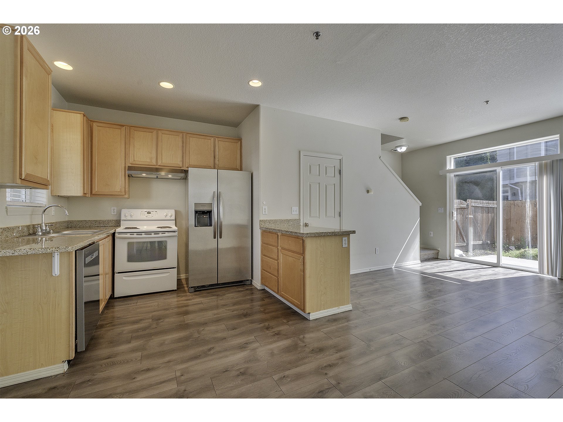 Photo #7: 215478298 Listing: Photo #7