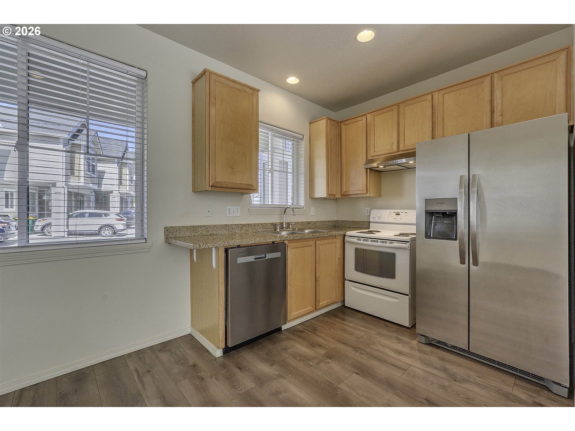 Photo #8: 215478298 Listing: Photo #8