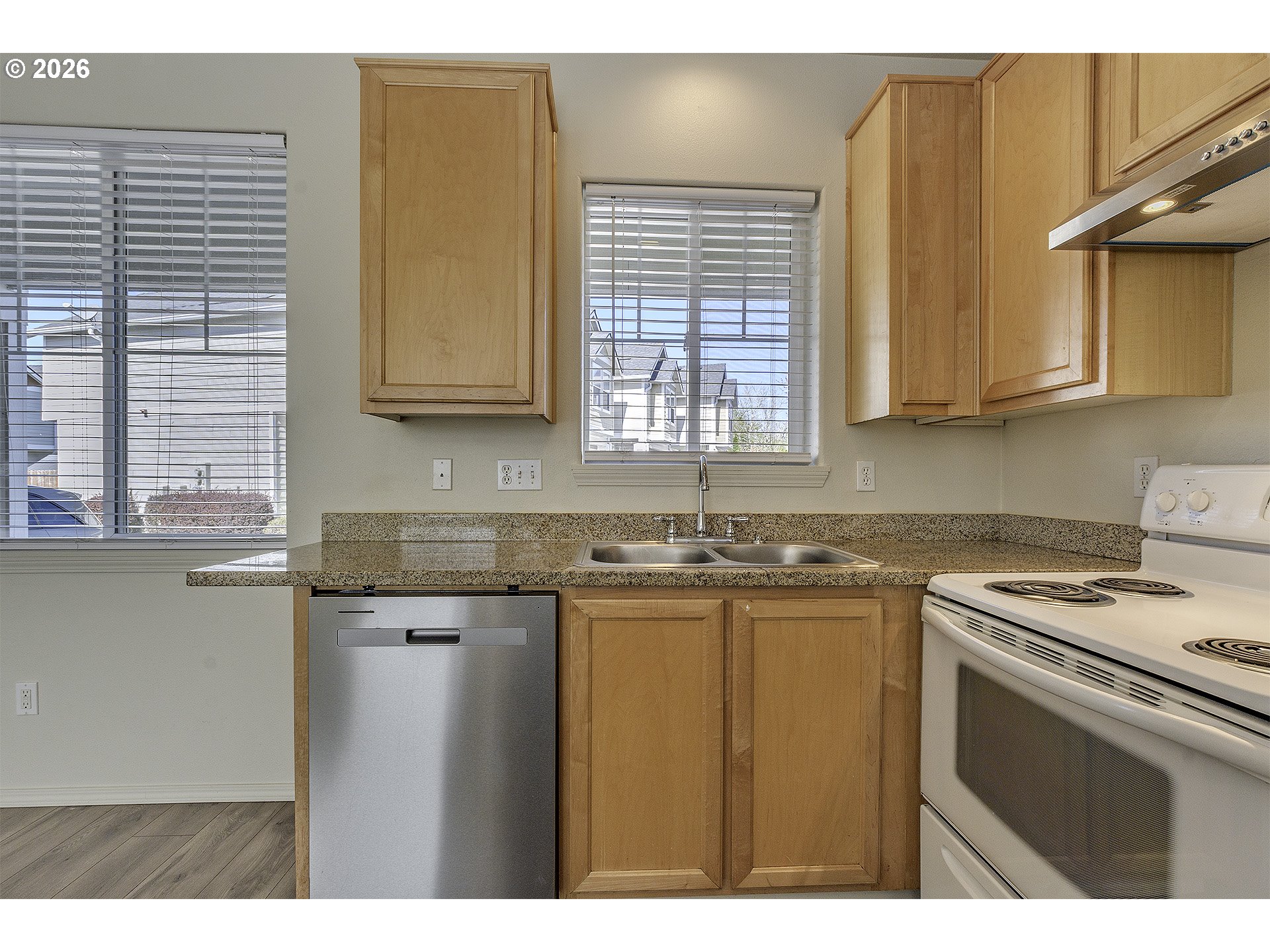 Photo #9: 215478298 Listing: Photo #9