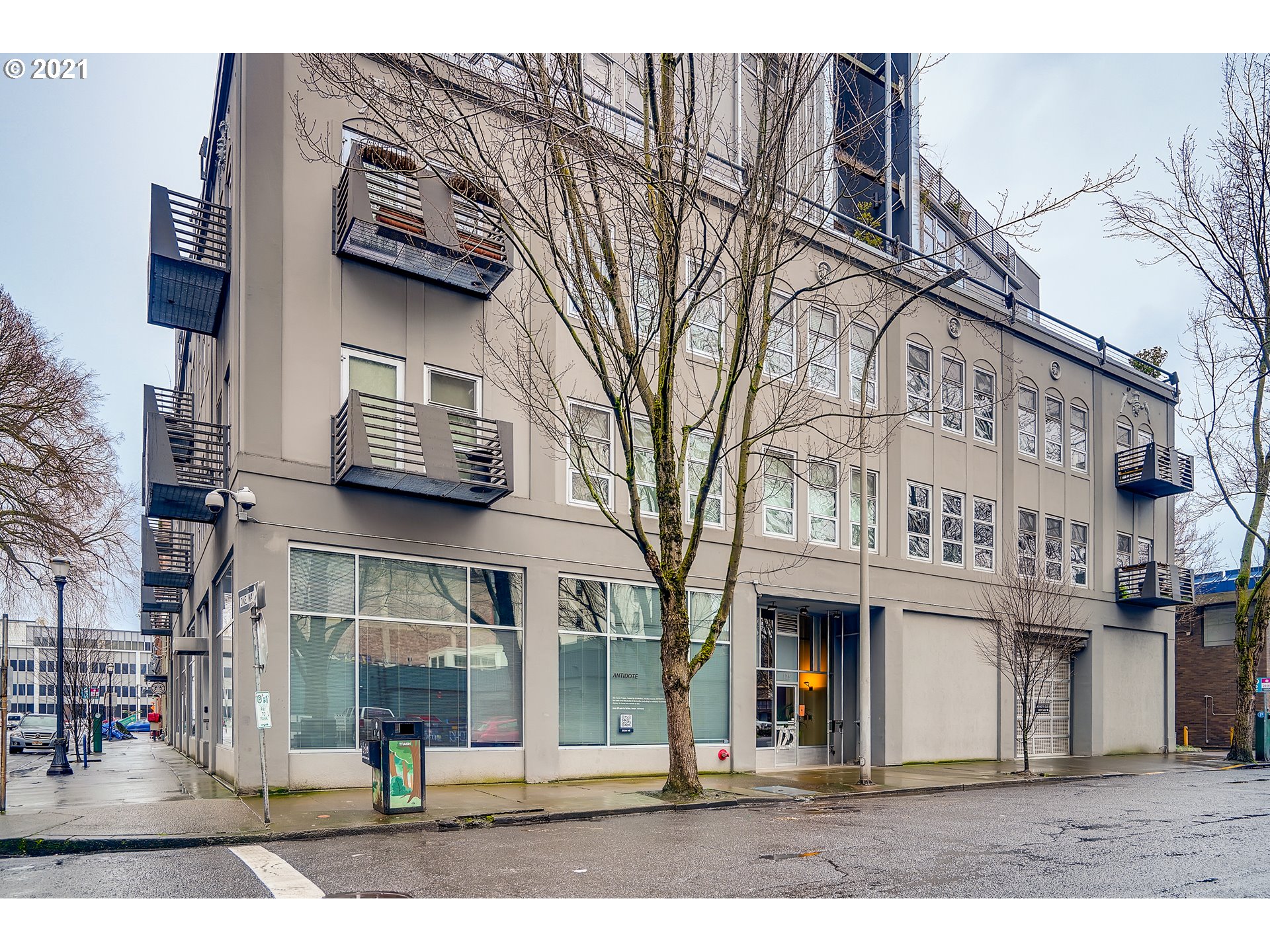 MLS: 21548144 Condo For Sale