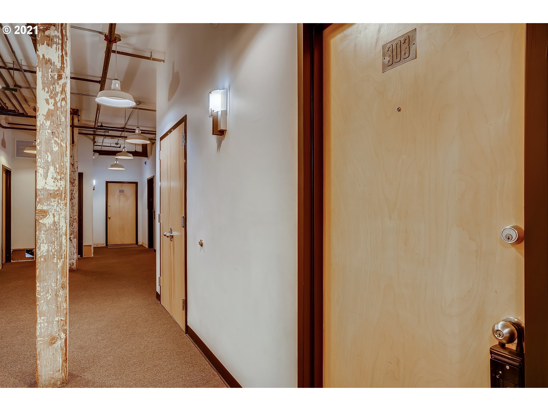 Photo #4: 21548144 Listing 