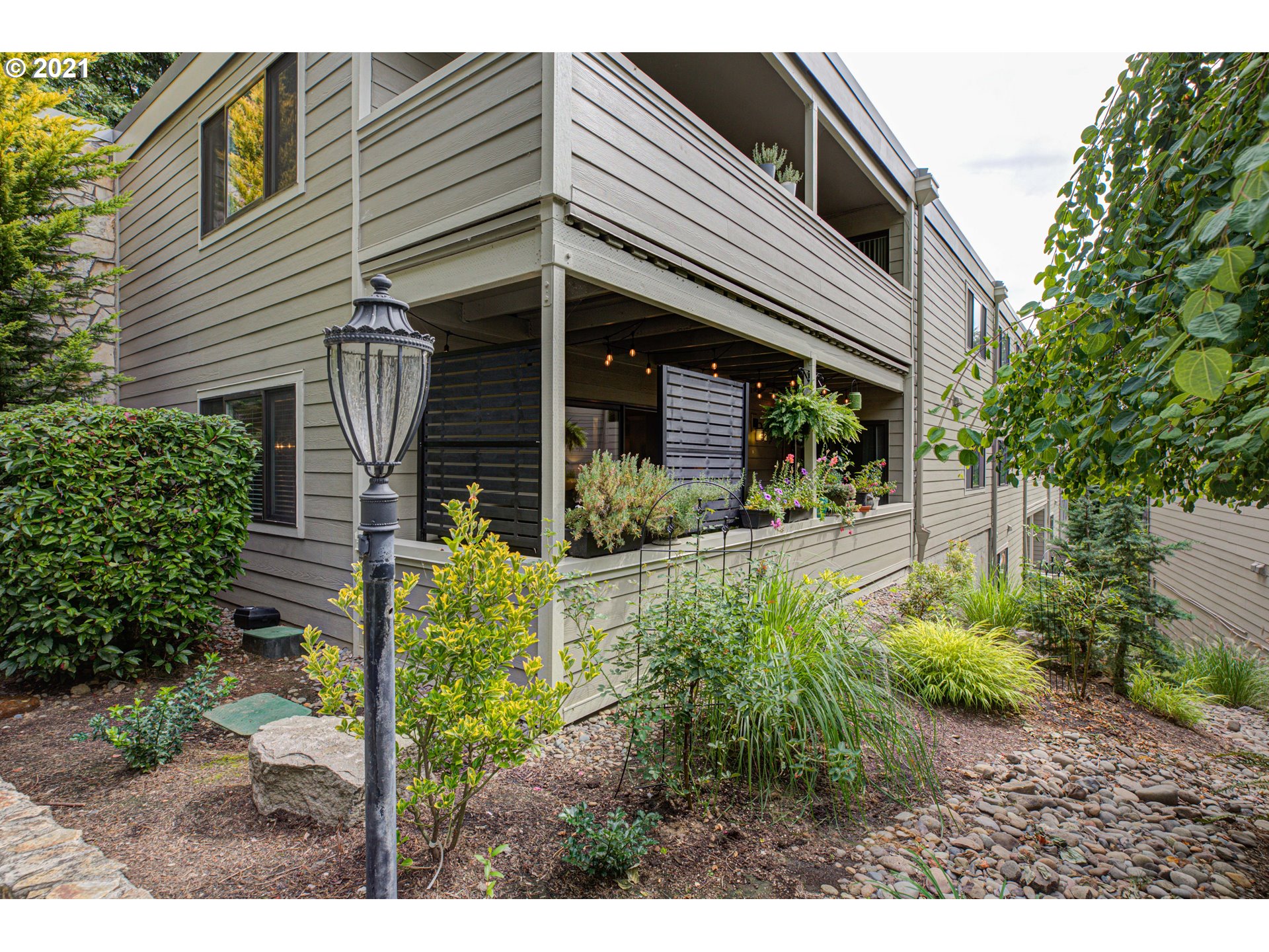 Photo #2: 21549118 Listing 
