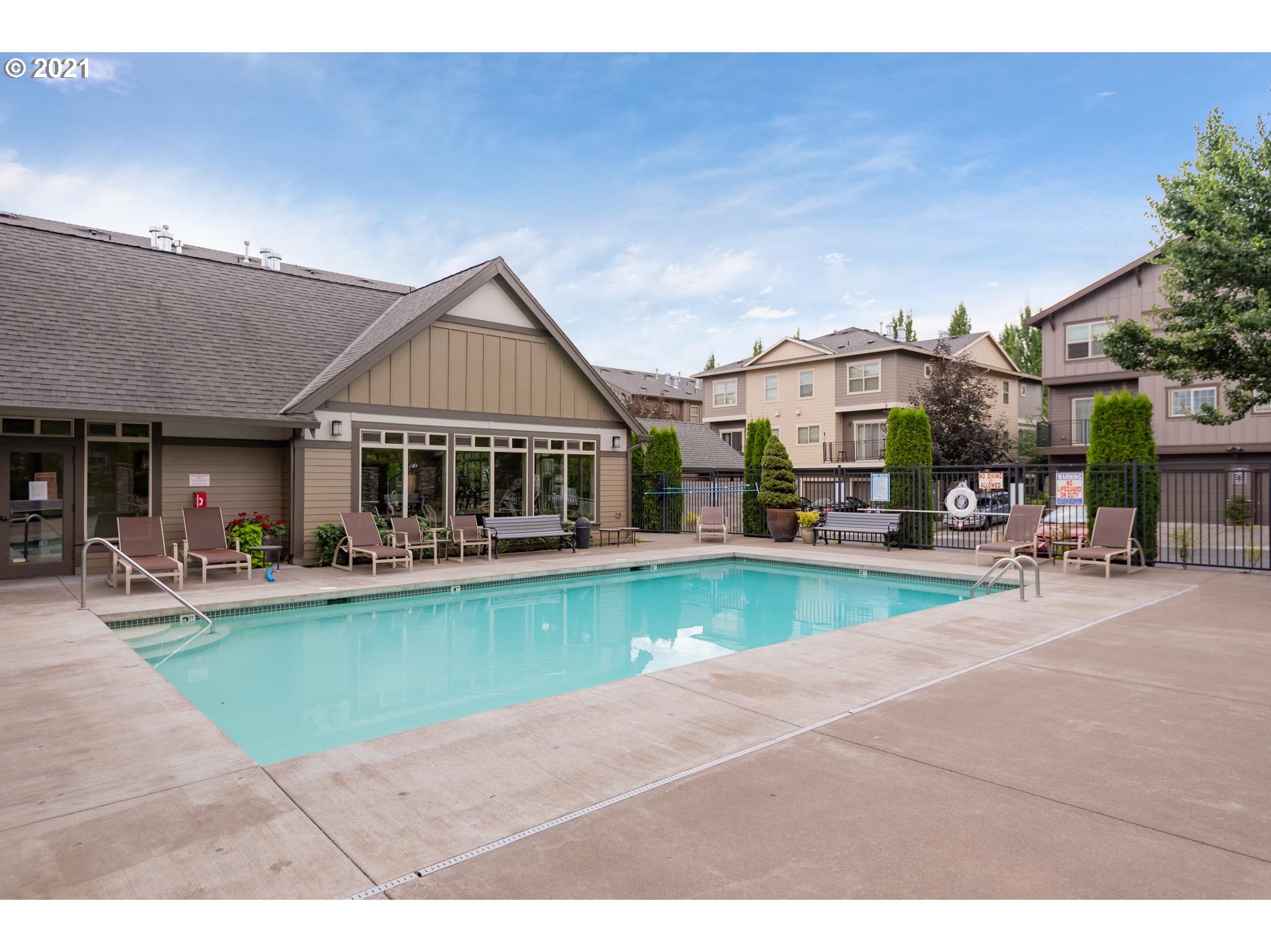 Photo #2: 21549244 Listing 