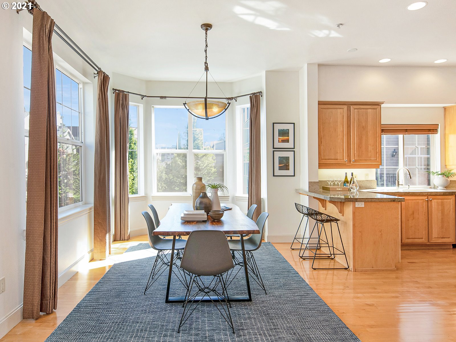 Photo #2: 21550214 Listing 