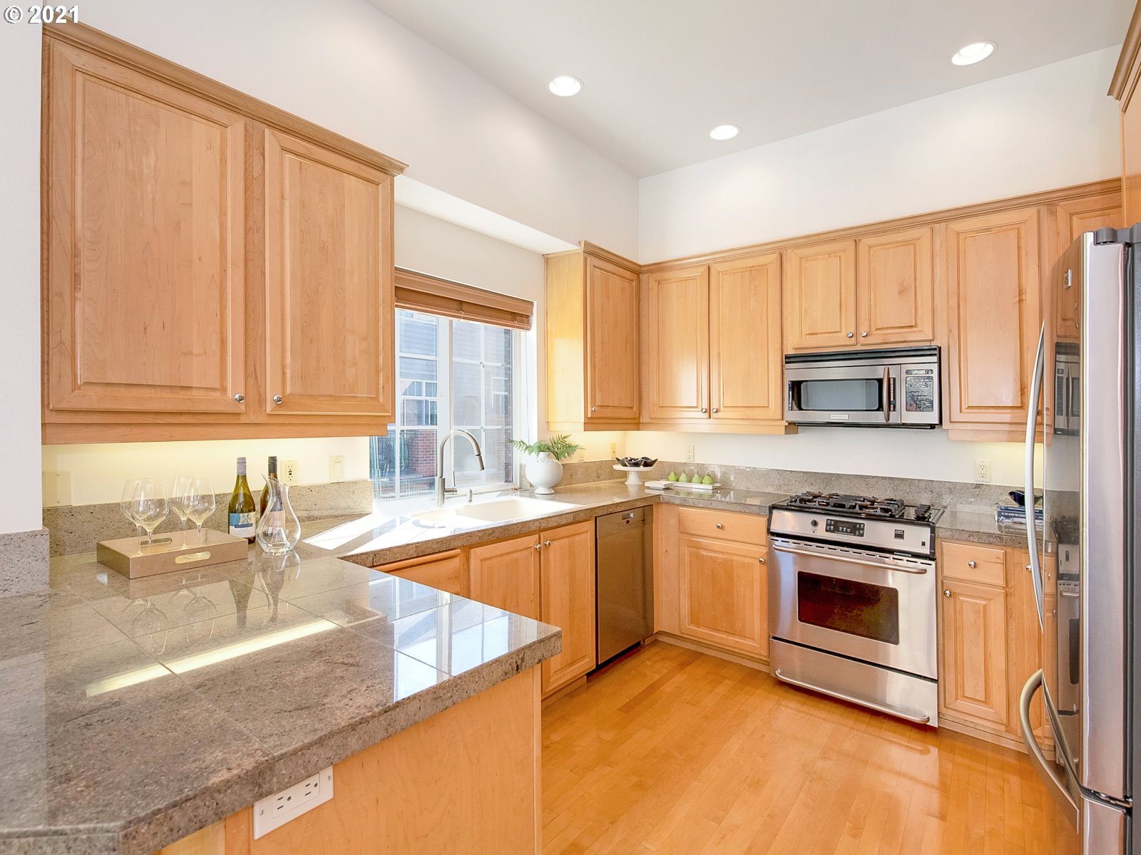 Photo #6: 21550214 Listing 