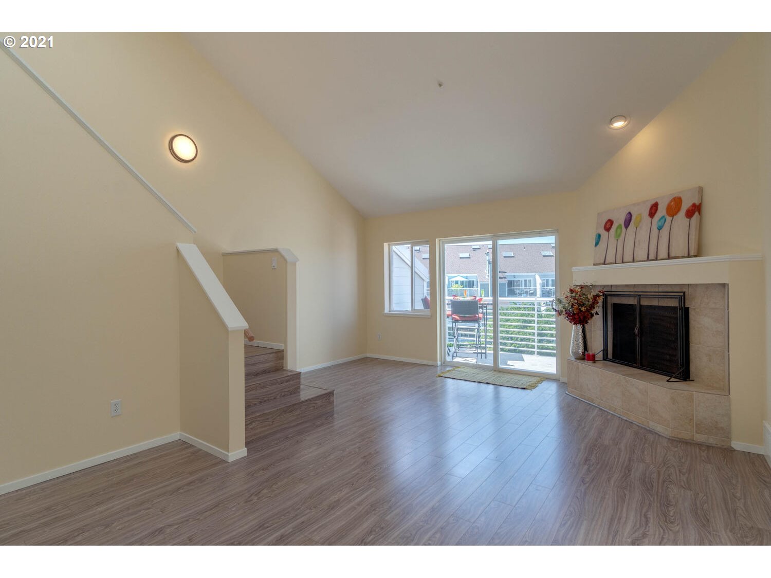 Photo #6: 21550698 Listing 