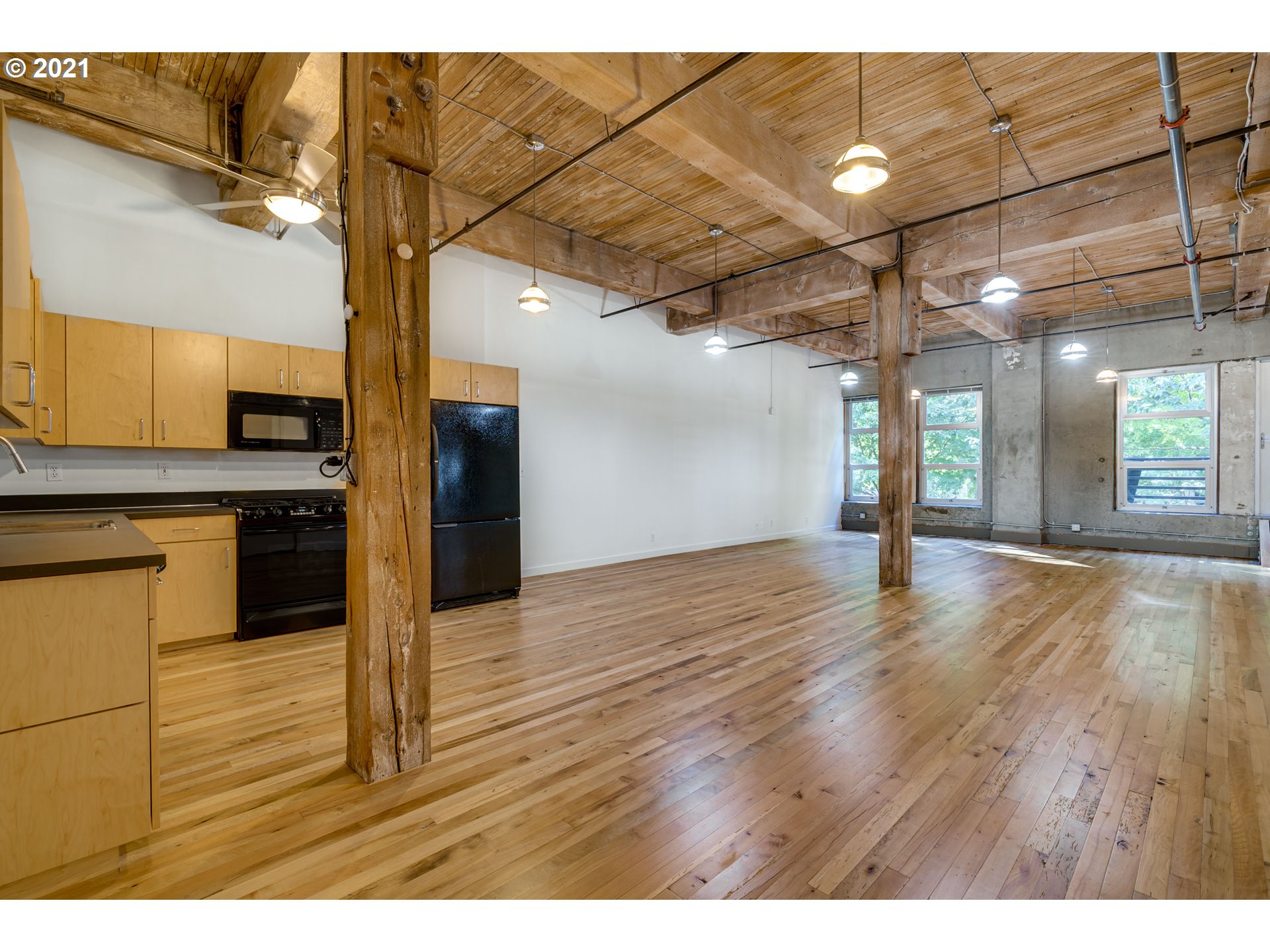 Photo #2: 21551495 Listing 