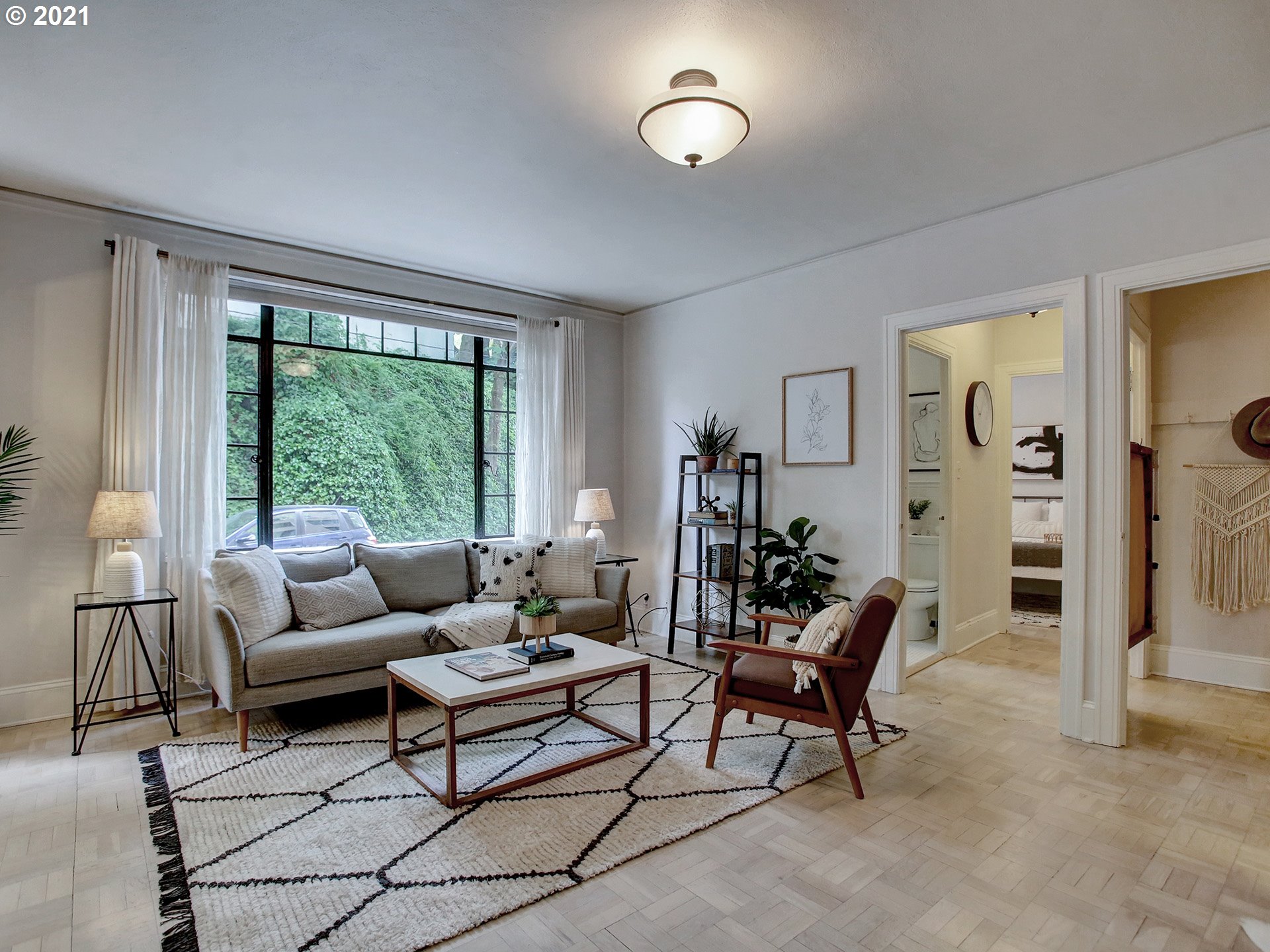 Photo #5: 21555652 Listing 