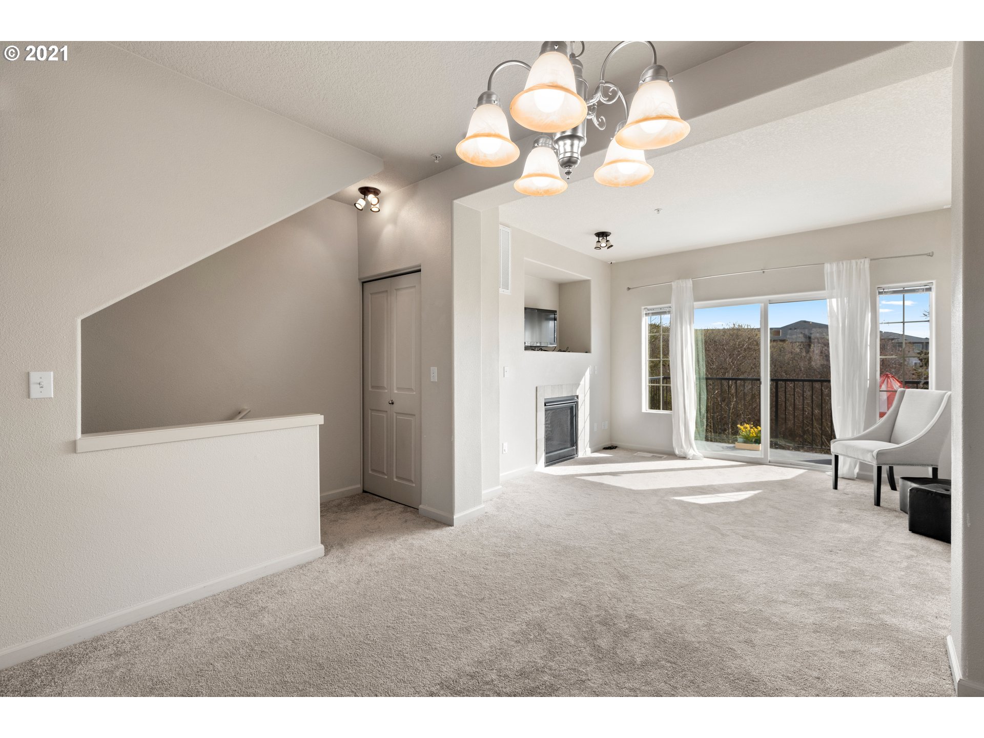 Photo #6: 21560062 Listing 