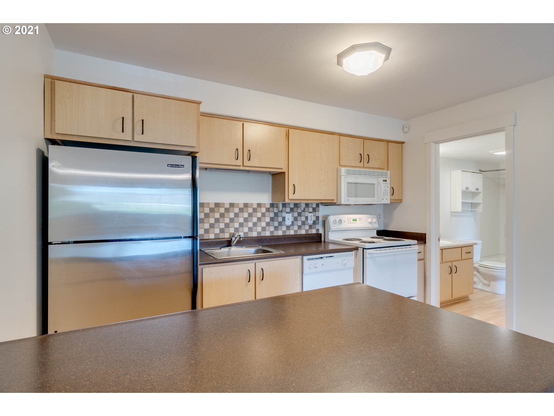 Photo #5: 21564972 Listing 