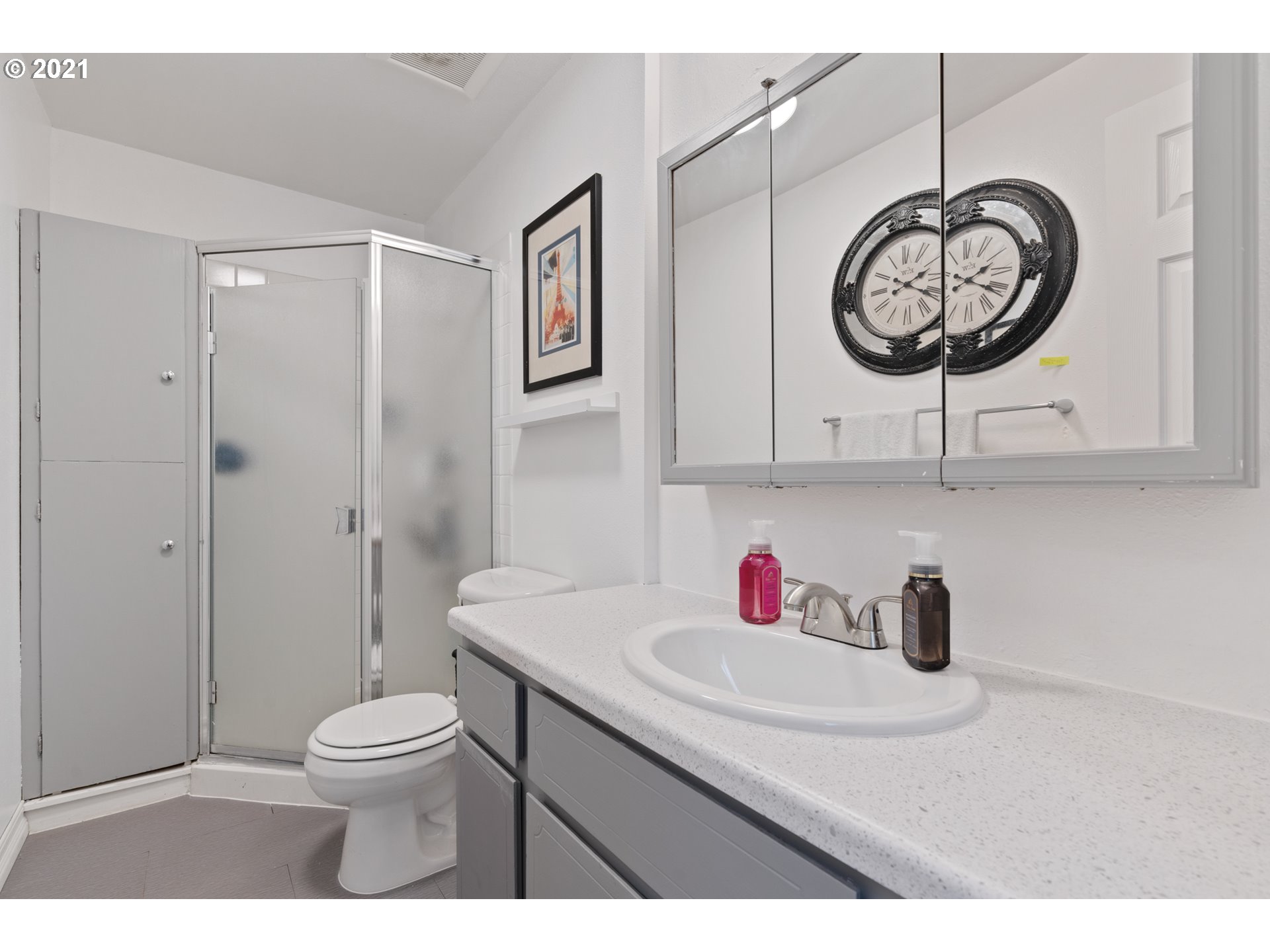 Photo #4: 21567198 Listing 